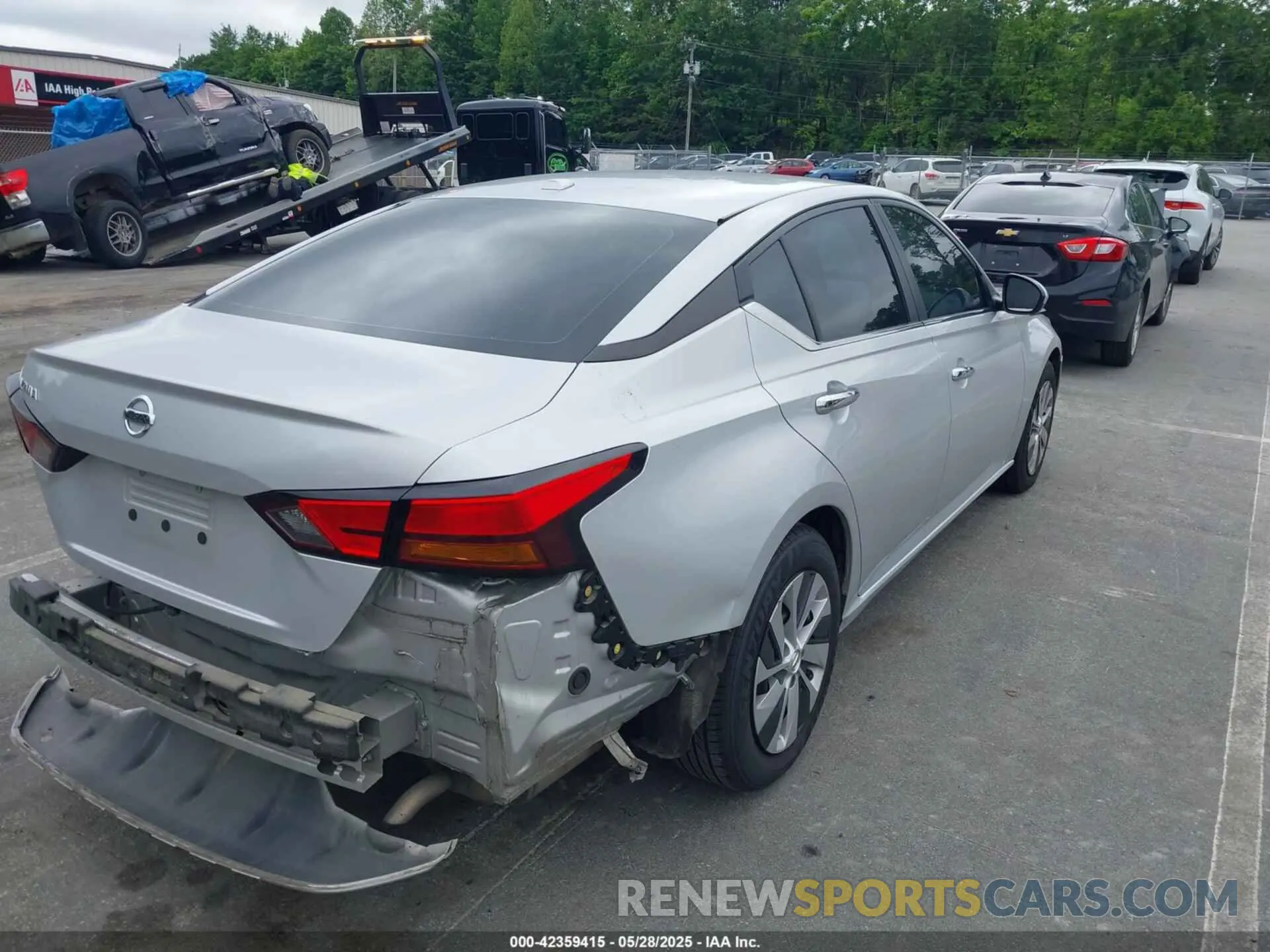 4 Photograph of a damaged car 1N4BL4BV3LC234626 NISSAN ALTIMA 2020
