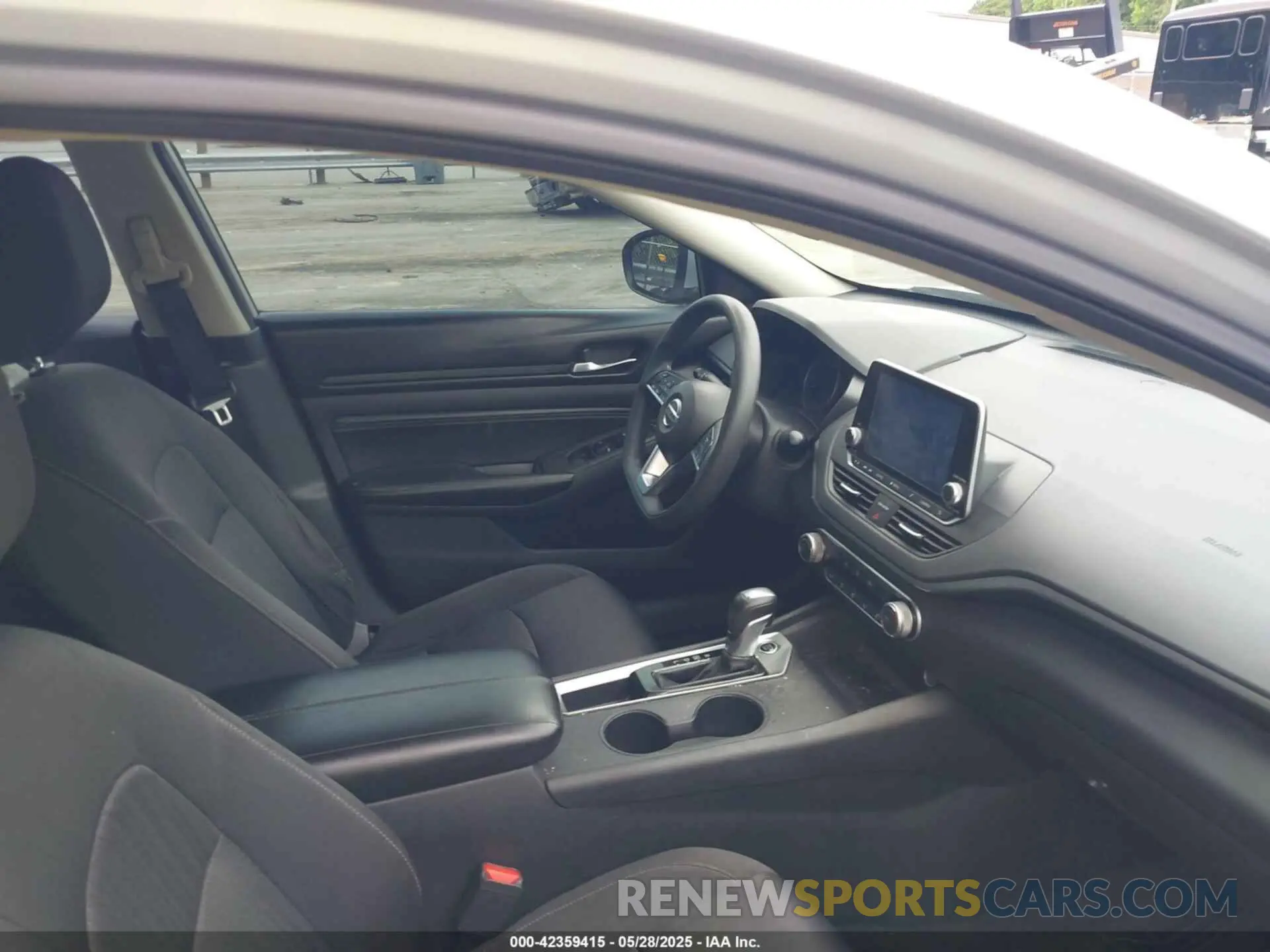 5 Photograph of a damaged car 1N4BL4BV3LC234626 NISSAN ALTIMA 2020