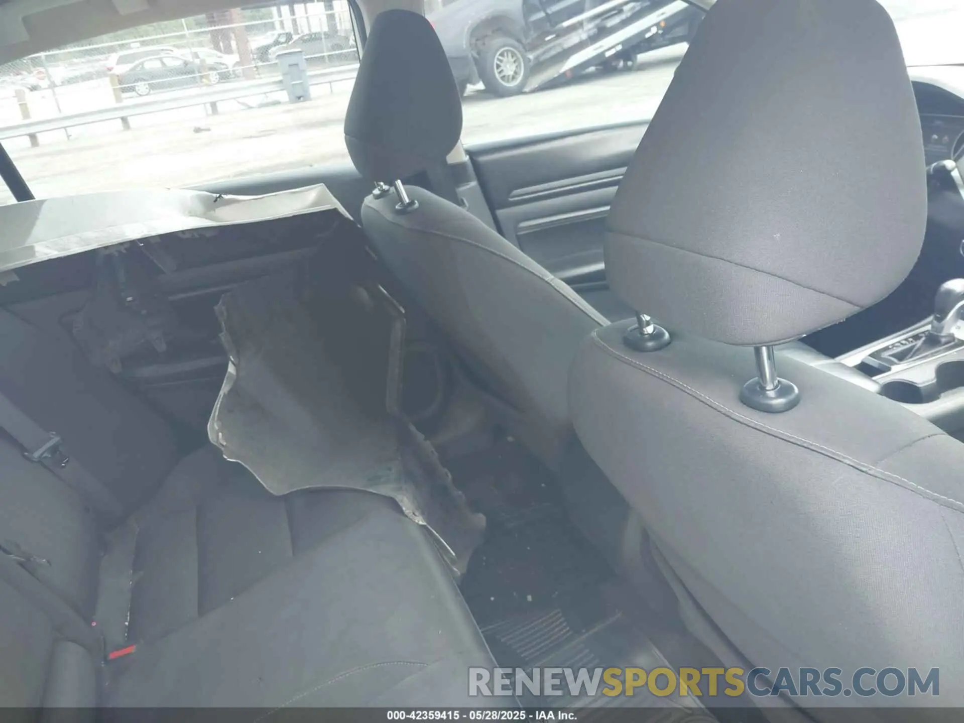 8 Photograph of a damaged car 1N4BL4BV3LC234626 NISSAN ALTIMA 2020