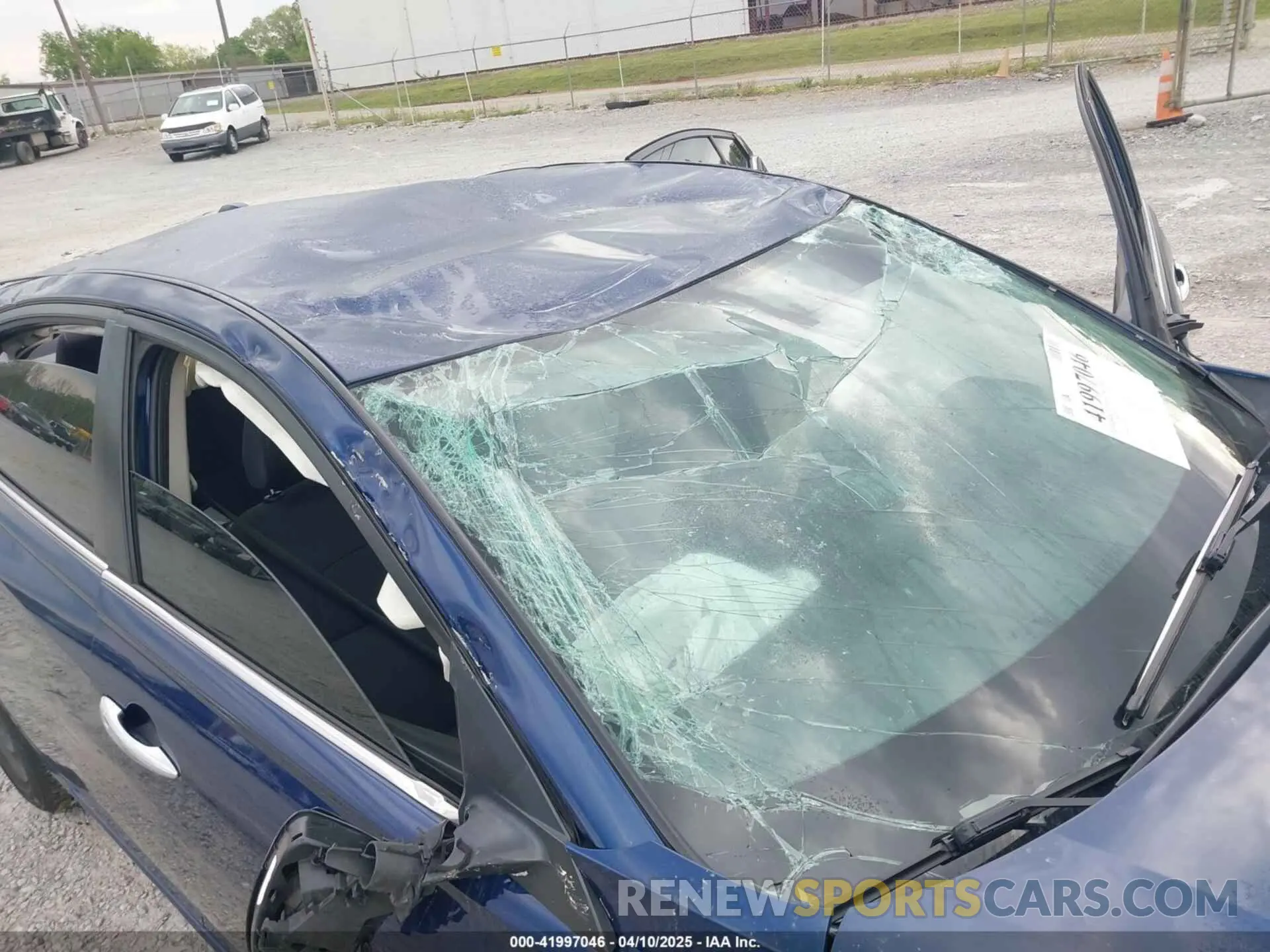 12 Photograph of a damaged car 1N4BL4BV3LC260157 NISSAN ALTIMA 2020