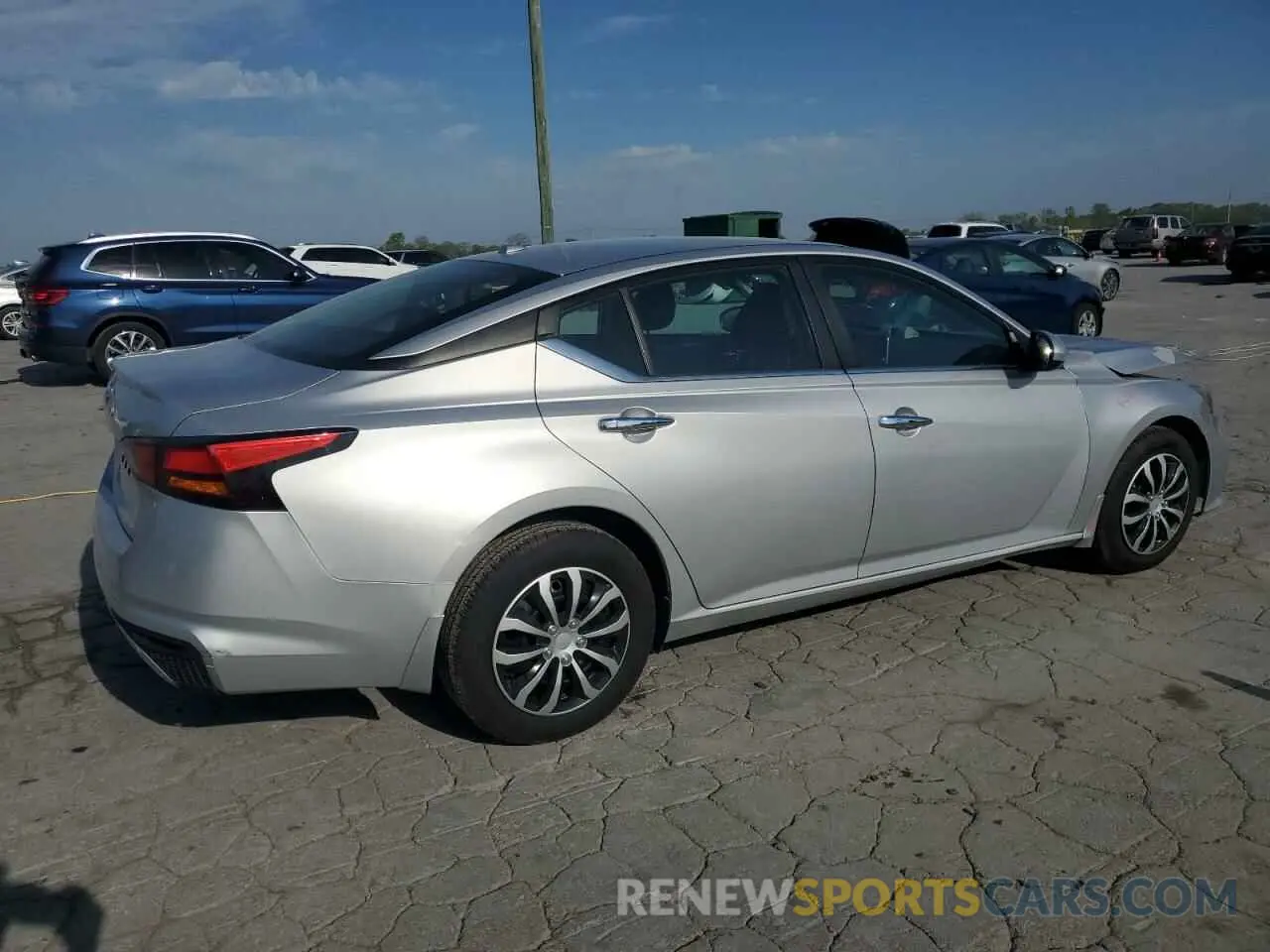 3 Photograph of a damaged car 1N4BL4BV3LC276813 NISSAN ALTIMA 2020