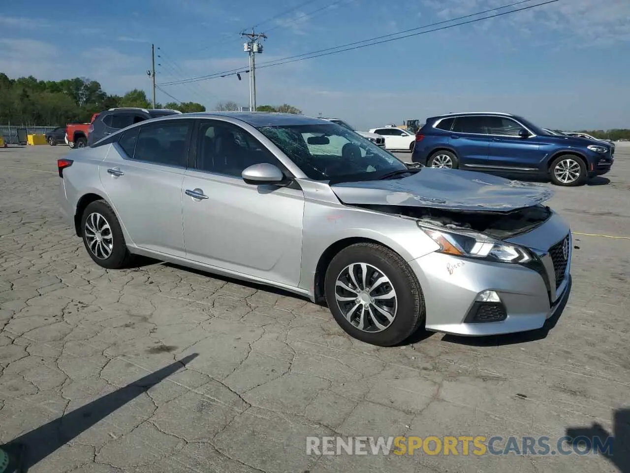4 Photograph of a damaged car 1N4BL4BV3LC276813 NISSAN ALTIMA 2020