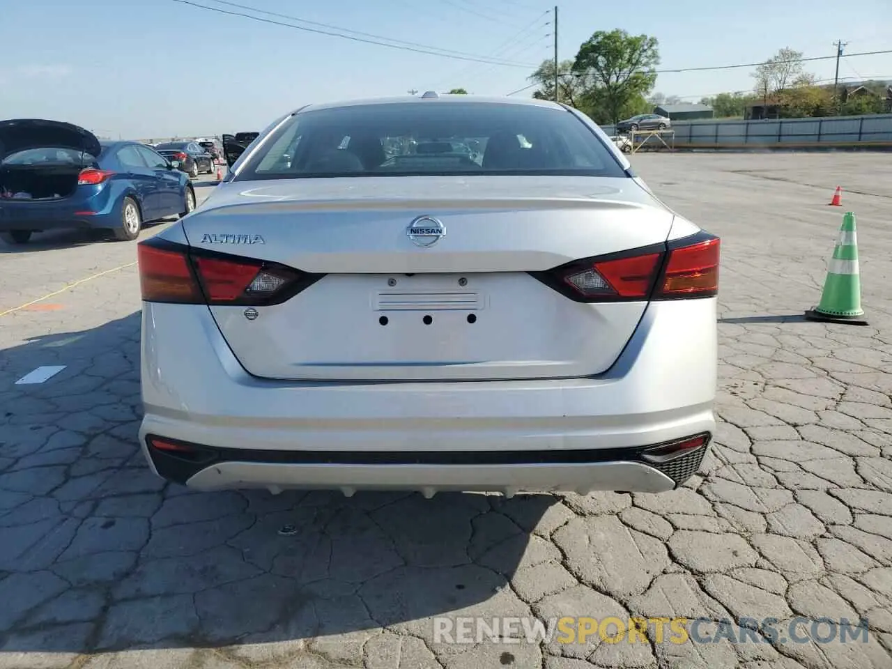 6 Photograph of a damaged car 1N4BL4BV3LC276813 NISSAN ALTIMA 2020