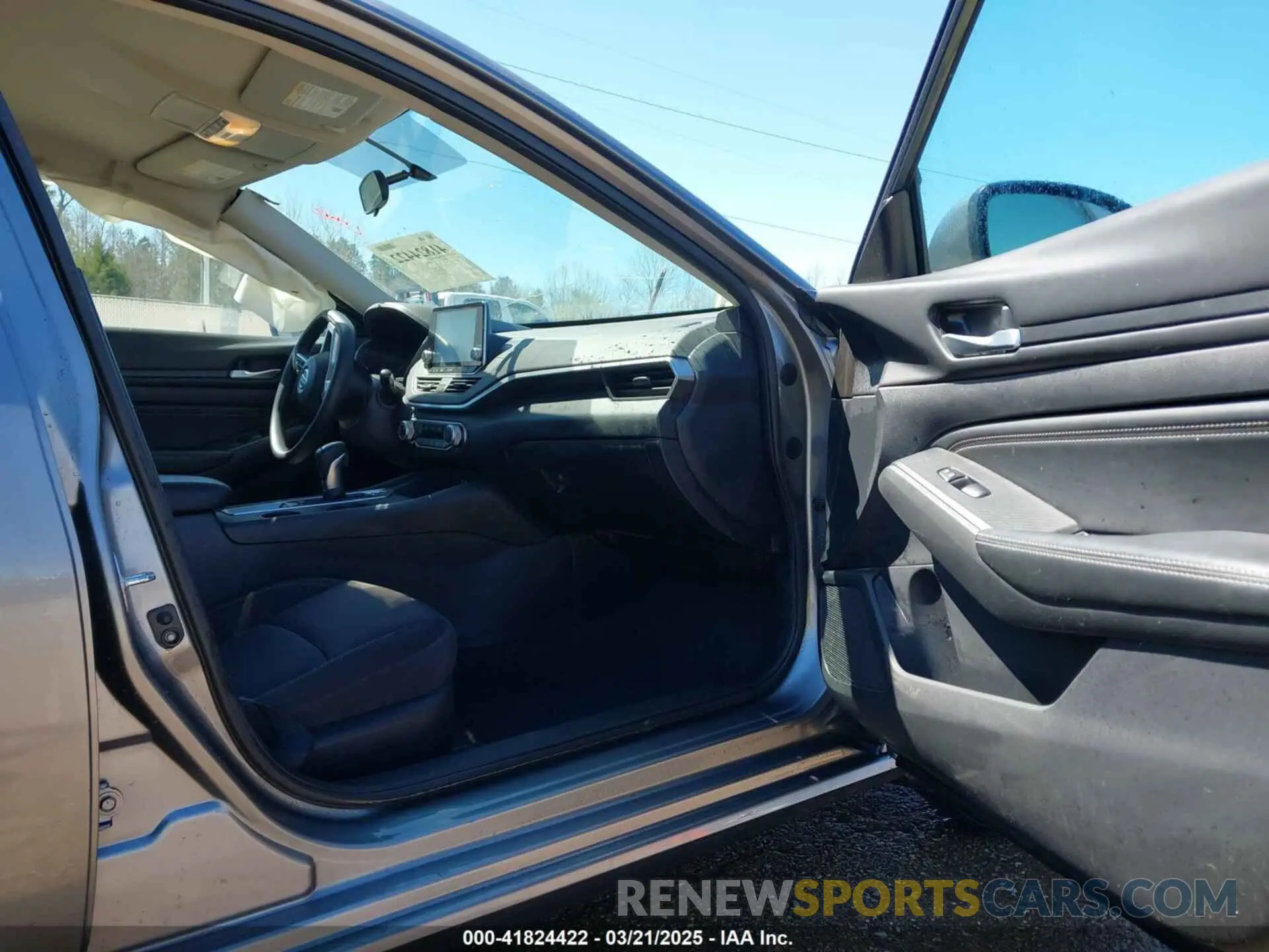 5 Photograph of a damaged car 1N4BL4BV3LC277136 NISSAN ALTIMA 2020