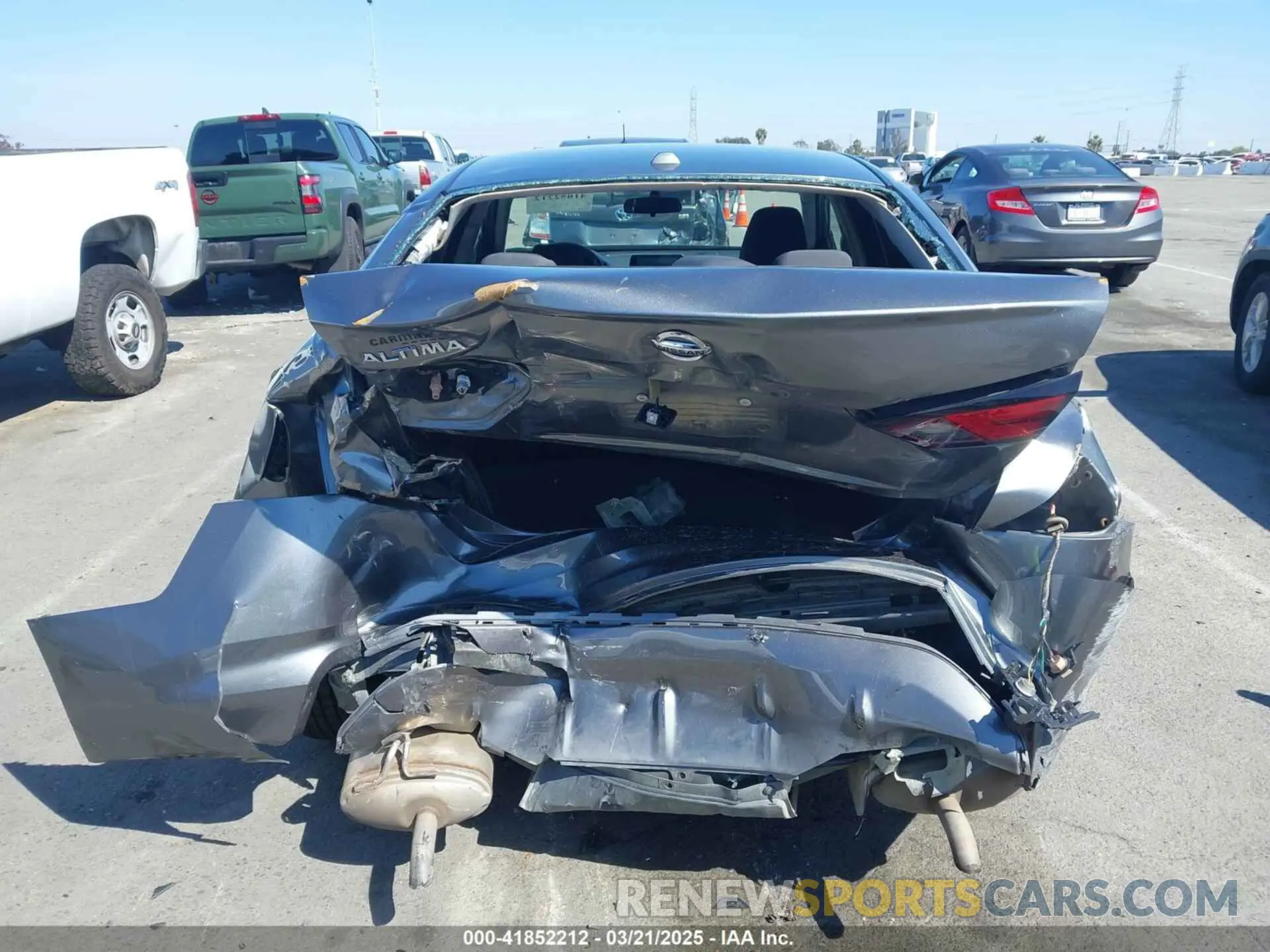 16 Photograph of a damaged car 1N4BL4BV3LC277685 NISSAN ALTIMA 2020