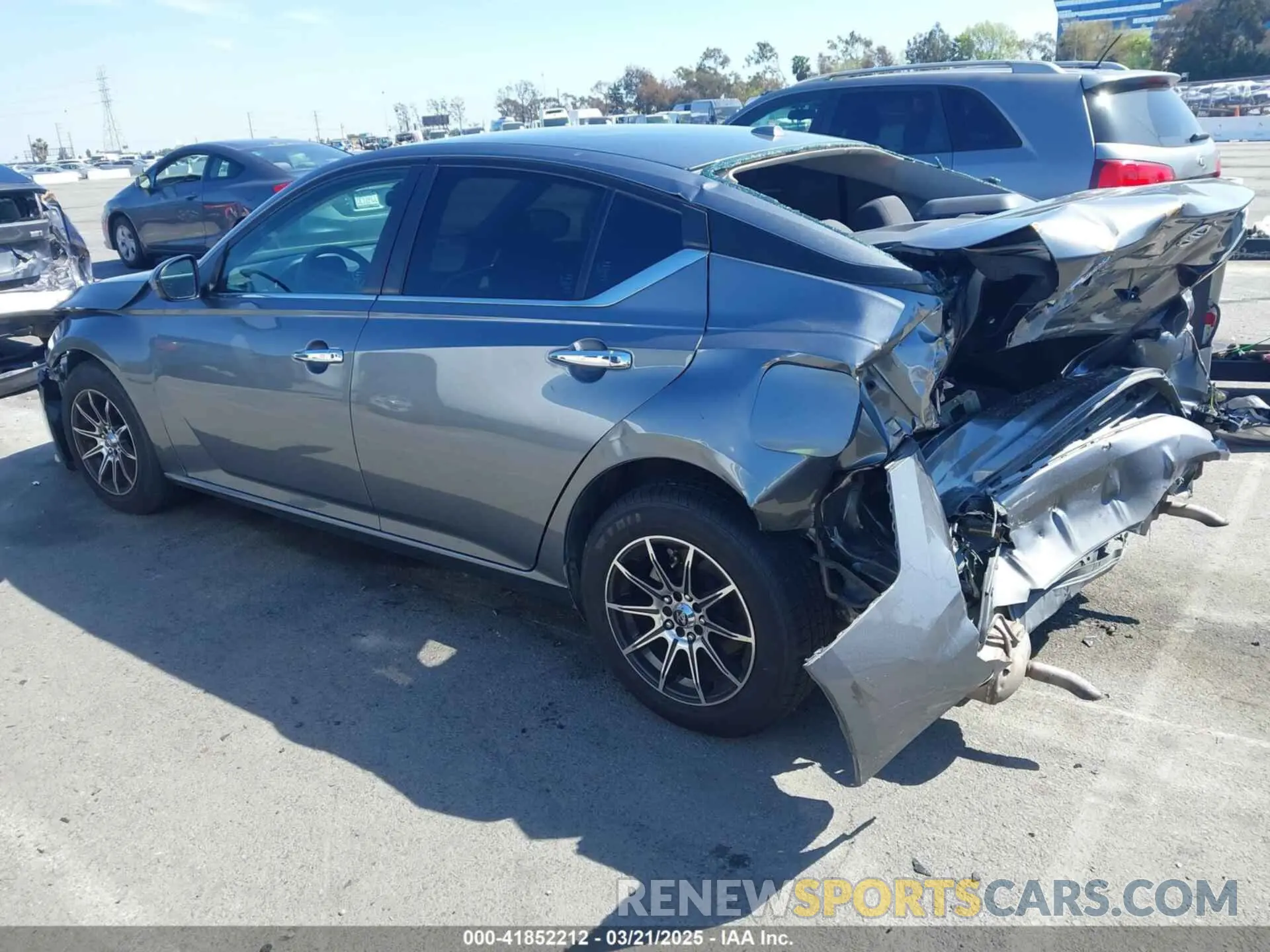 3 Photograph of a damaged car 1N4BL4BV3LC277685 NISSAN ALTIMA 2020