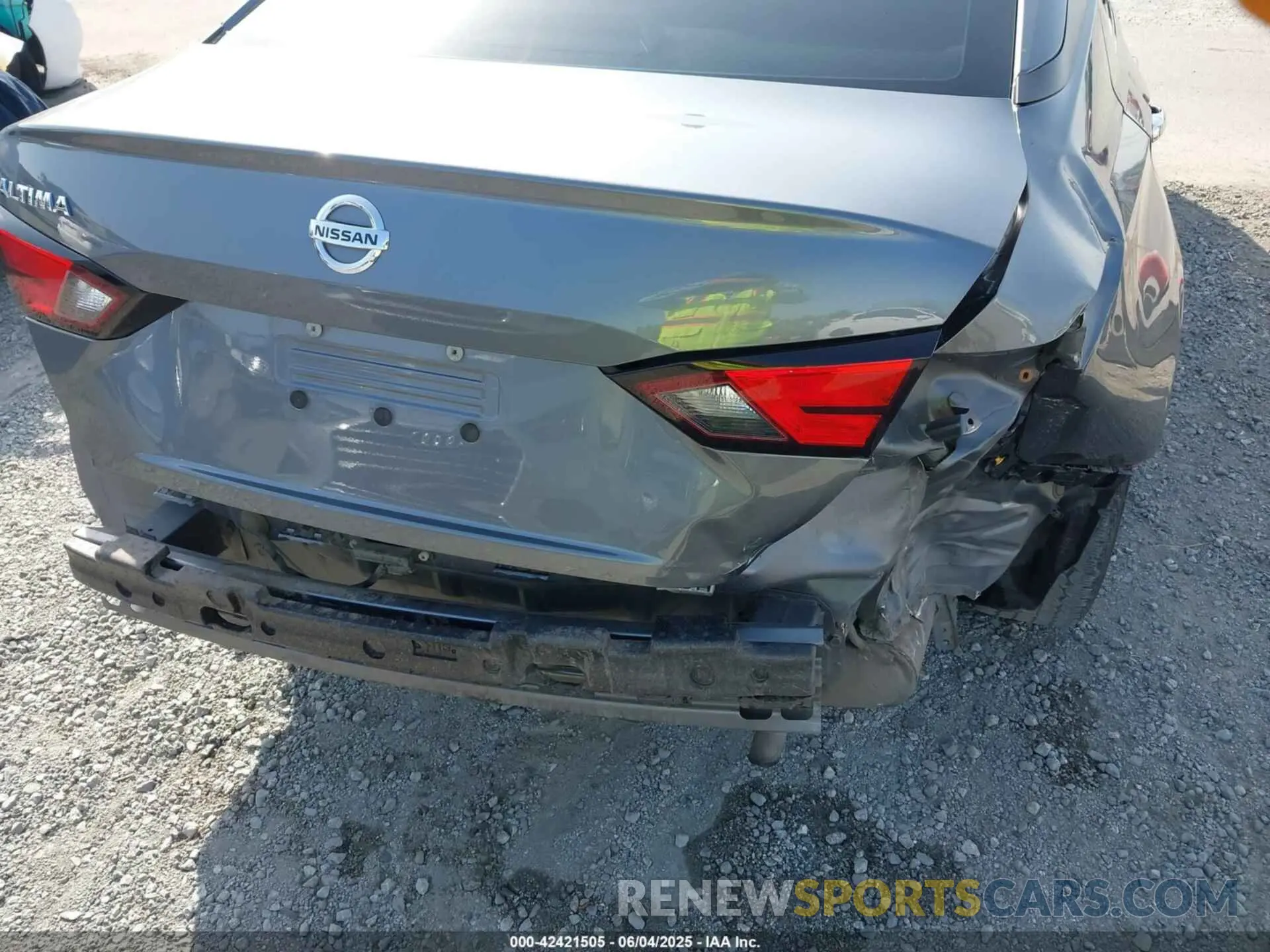 6 Photograph of a damaged car 1N4BL4BV4LC123776 NISSAN ALTIMA 2020