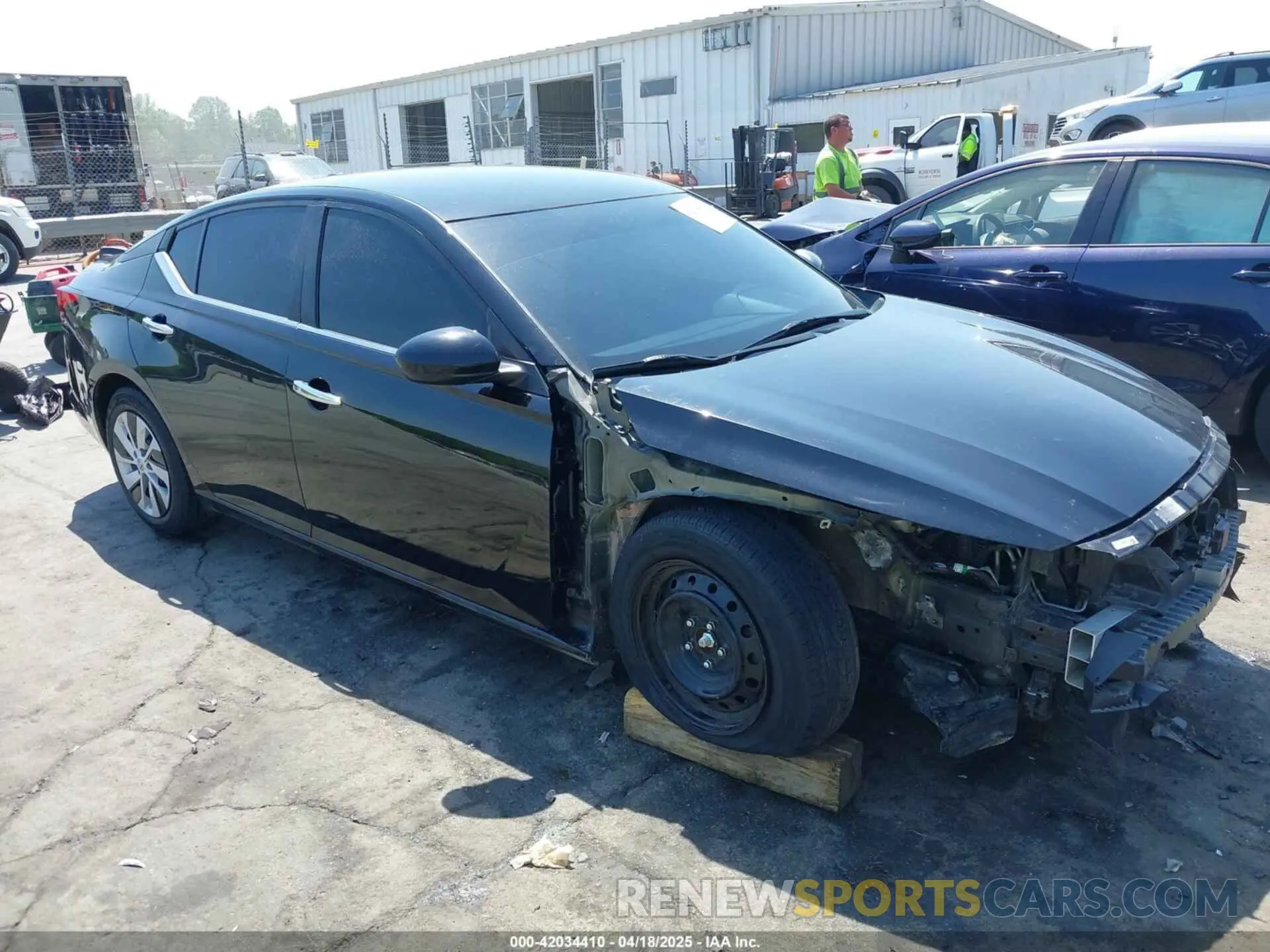 1 Photograph of a damaged car 1N4BL4BV4LC125754 NISSAN ALTIMA 2020