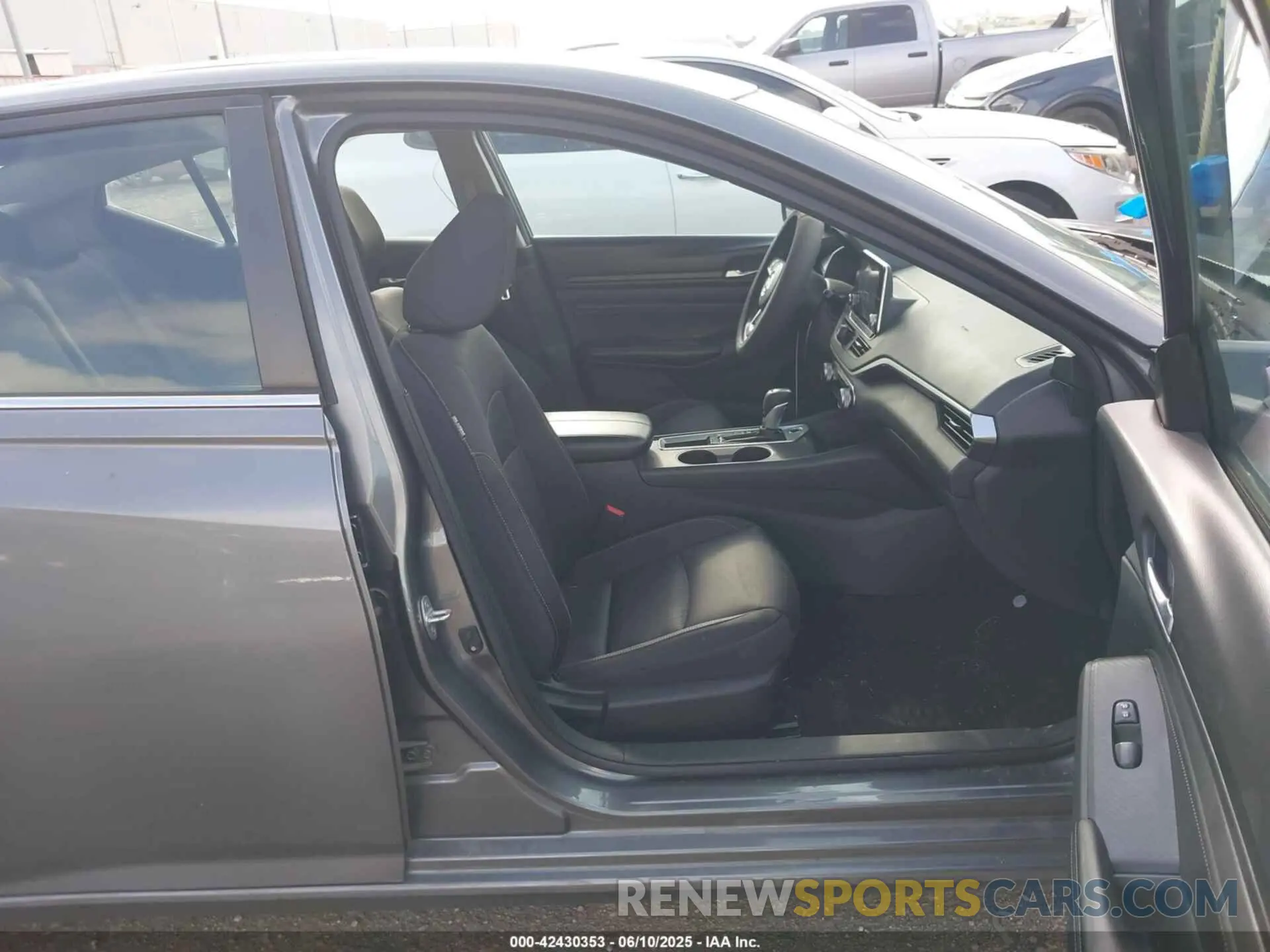 5 Photograph of a damaged car 1N4BL4BV4LC128363 NISSAN ALTIMA 2020