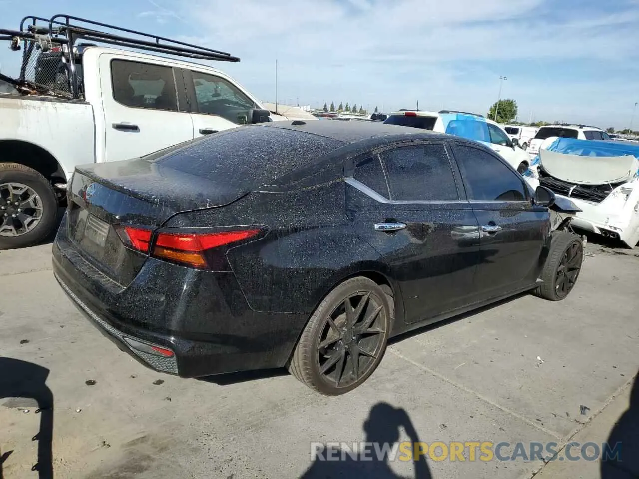 3 Photograph of a damaged car 1N4BL4BV4LC132302 NISSAN ALTIMA 2020