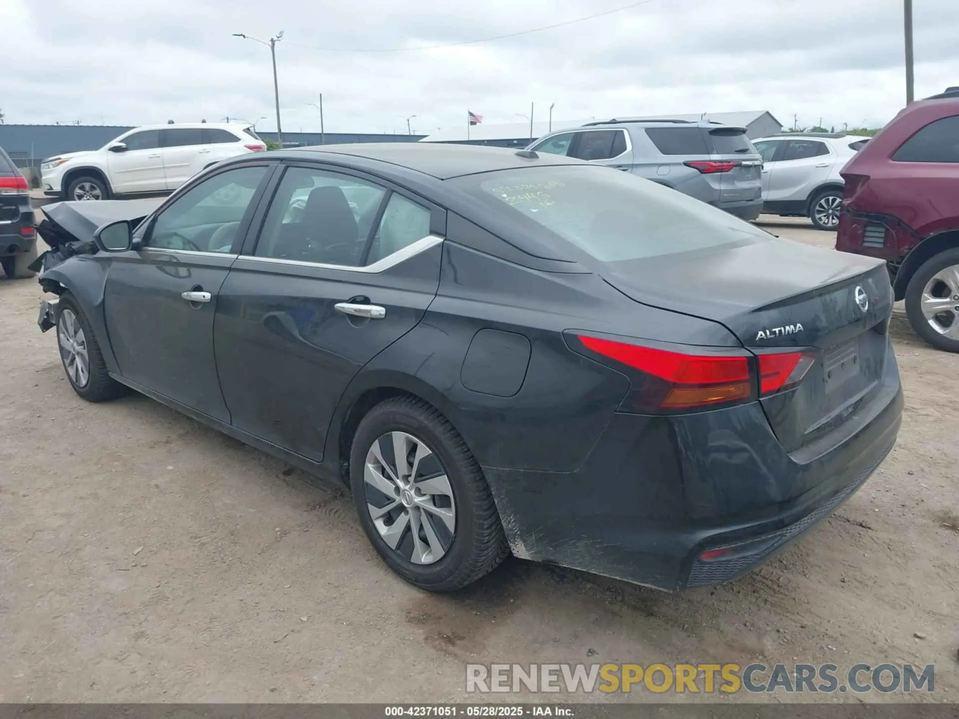 3 Photograph of a damaged car 1N4BL4BV4LC132445 NISSAN ALTIMA 2020