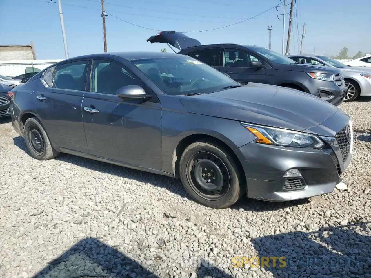 4 Photograph of a damaged car 1N4BL4BV4LC138701 NISSAN ALTIMA 2020