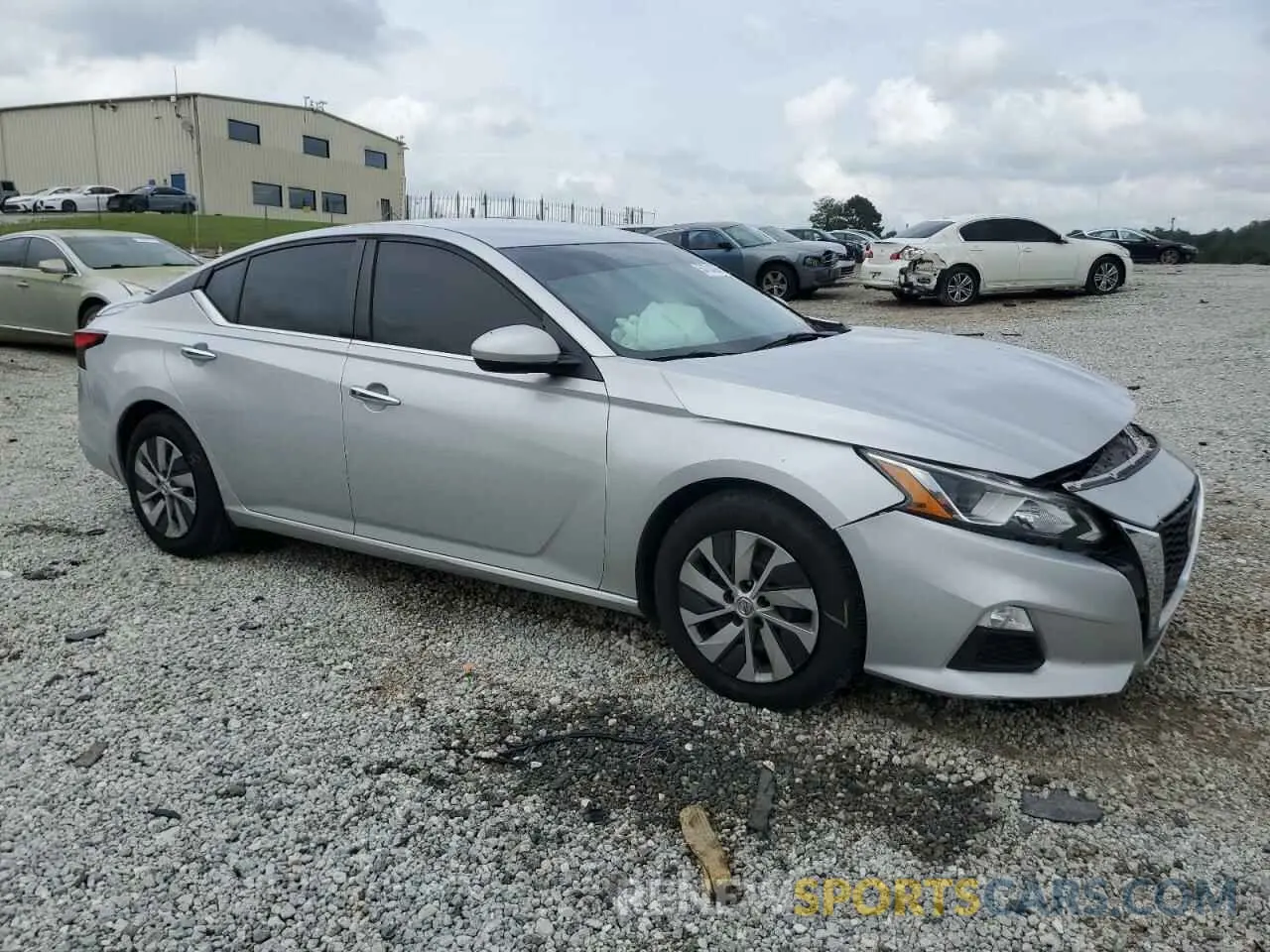 4 Photograph of a damaged car 1N4BL4BV4LC162674 NISSAN ALTIMA 2020
