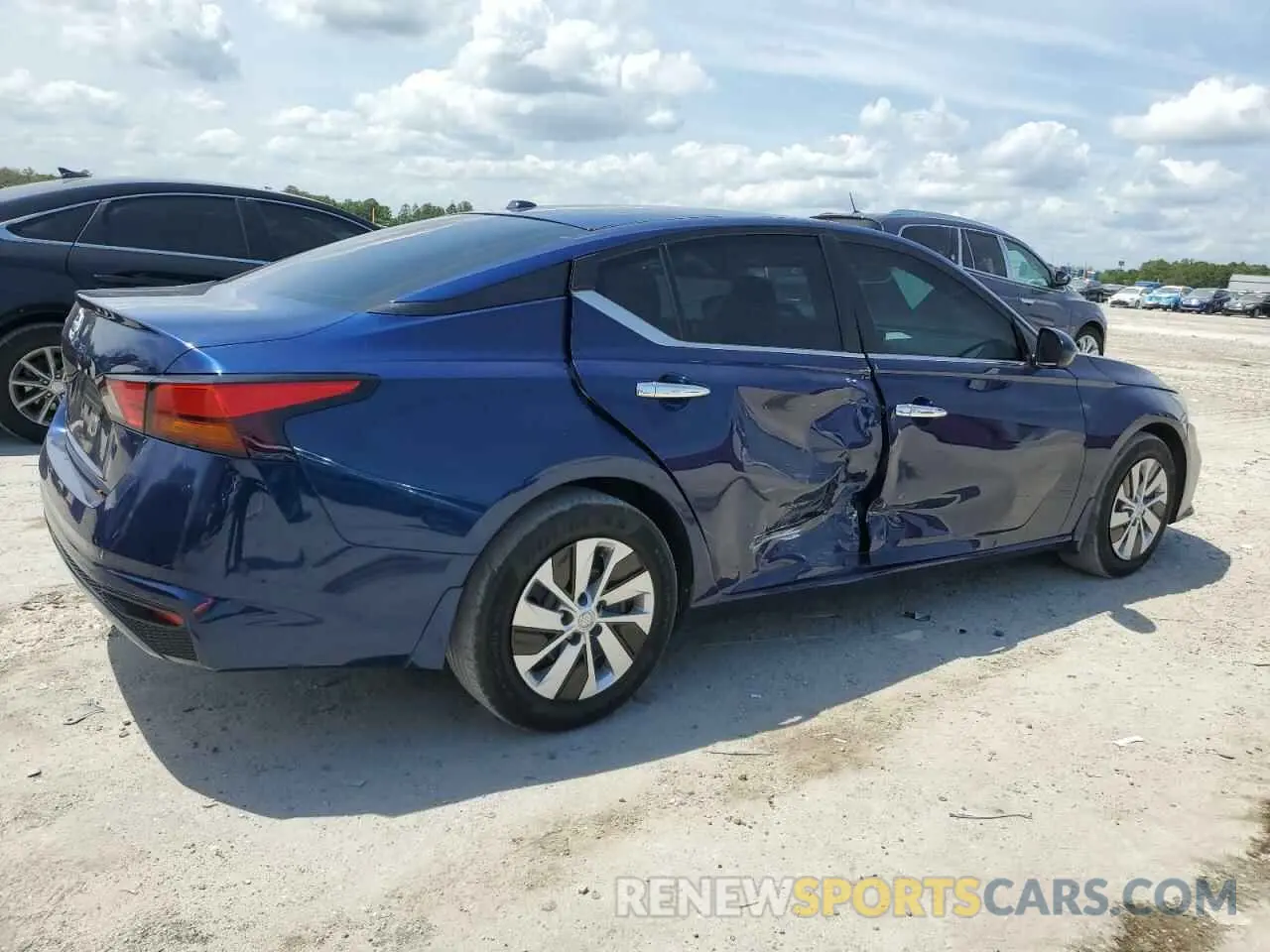 3 Photograph of a damaged car 1N4BL4BV4LC176803 NISSAN ALTIMA 2020