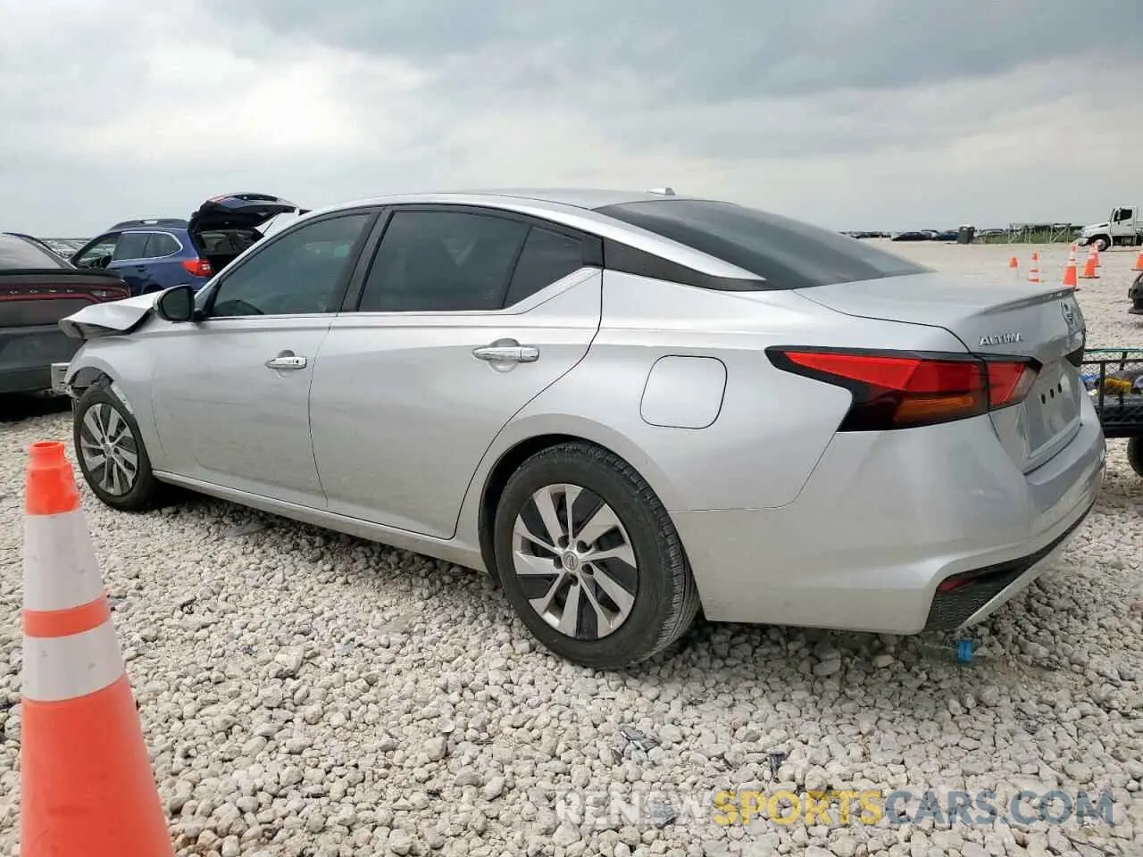 2 Photograph of a damaged car 1N4BL4BV4LC223151 NISSAN ALTIMA 2020