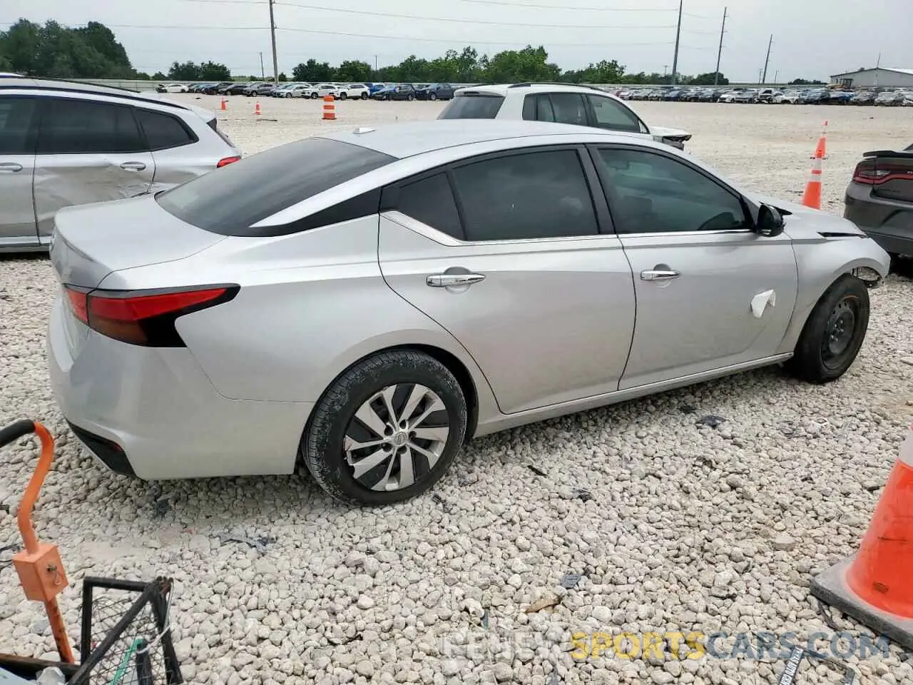 3 Photograph of a damaged car 1N4BL4BV4LC223151 NISSAN ALTIMA 2020