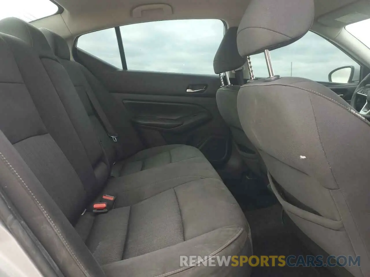 10 Photograph of a damaged car 1N4BL4BV4LC223554 NISSAN ALTIMA 2020