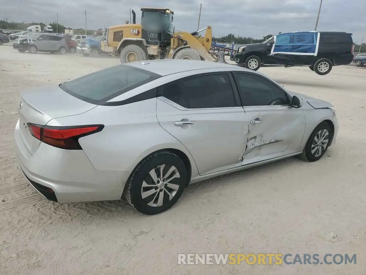 3 Photograph of a damaged car 1N4BL4BV4LC223554 NISSAN ALTIMA 2020