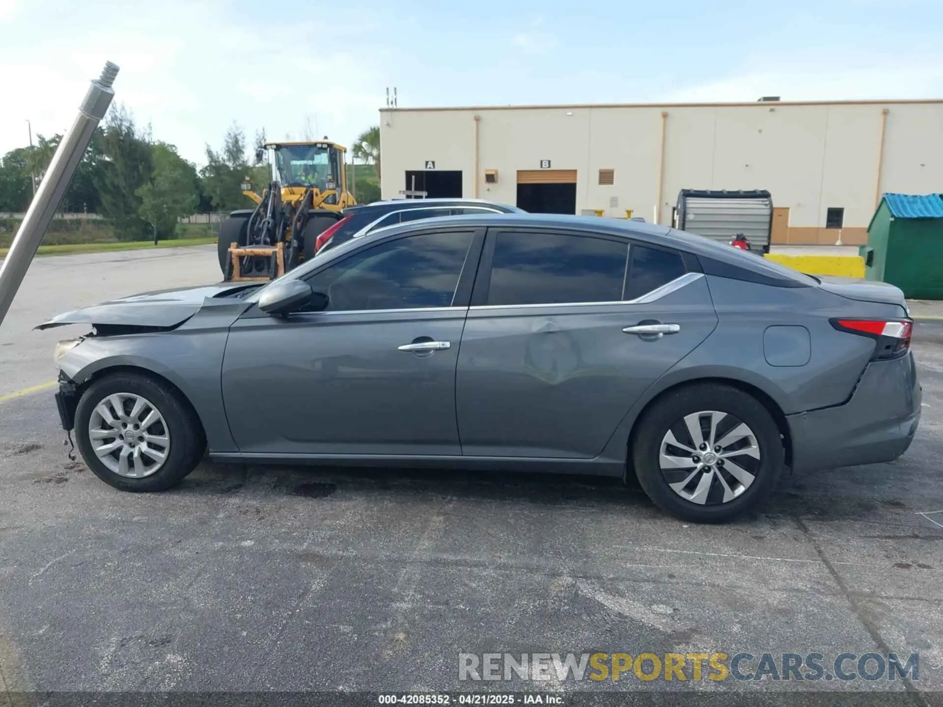 14 Photograph of a damaged car 1N4BL4BV4LC247109 NISSAN ALTIMA 2020