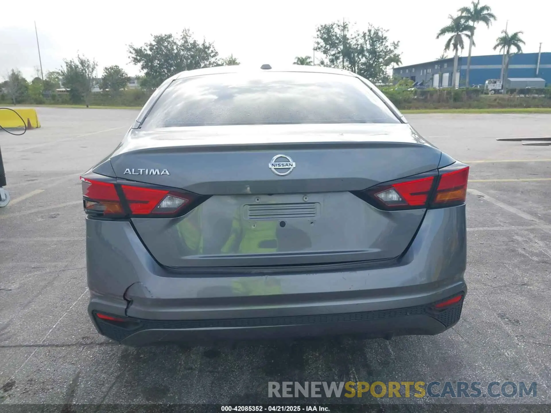 16 Photograph of a damaged car 1N4BL4BV4LC247109 NISSAN ALTIMA 2020