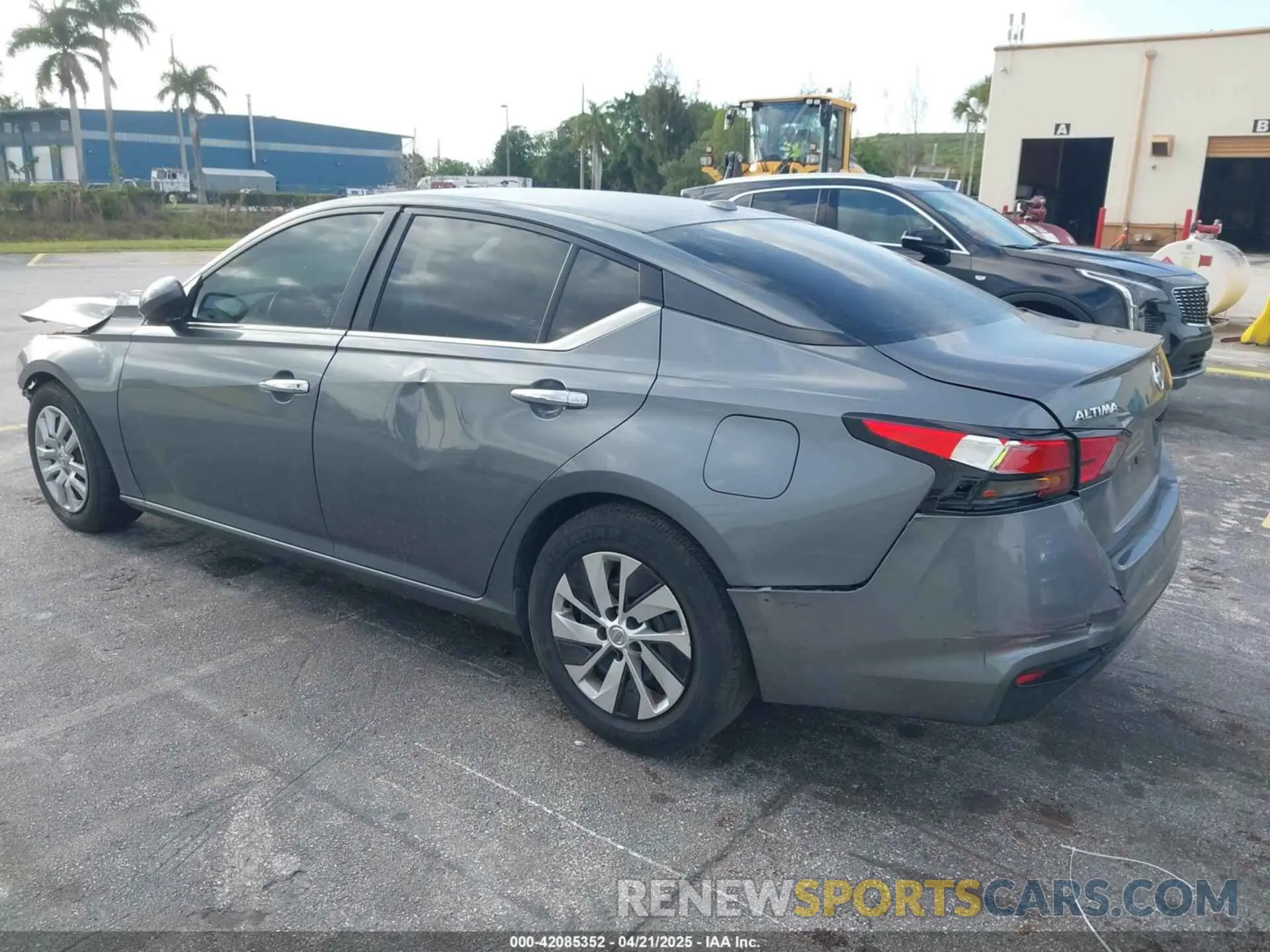 3 Photograph of a damaged car 1N4BL4BV4LC247109 NISSAN ALTIMA 2020