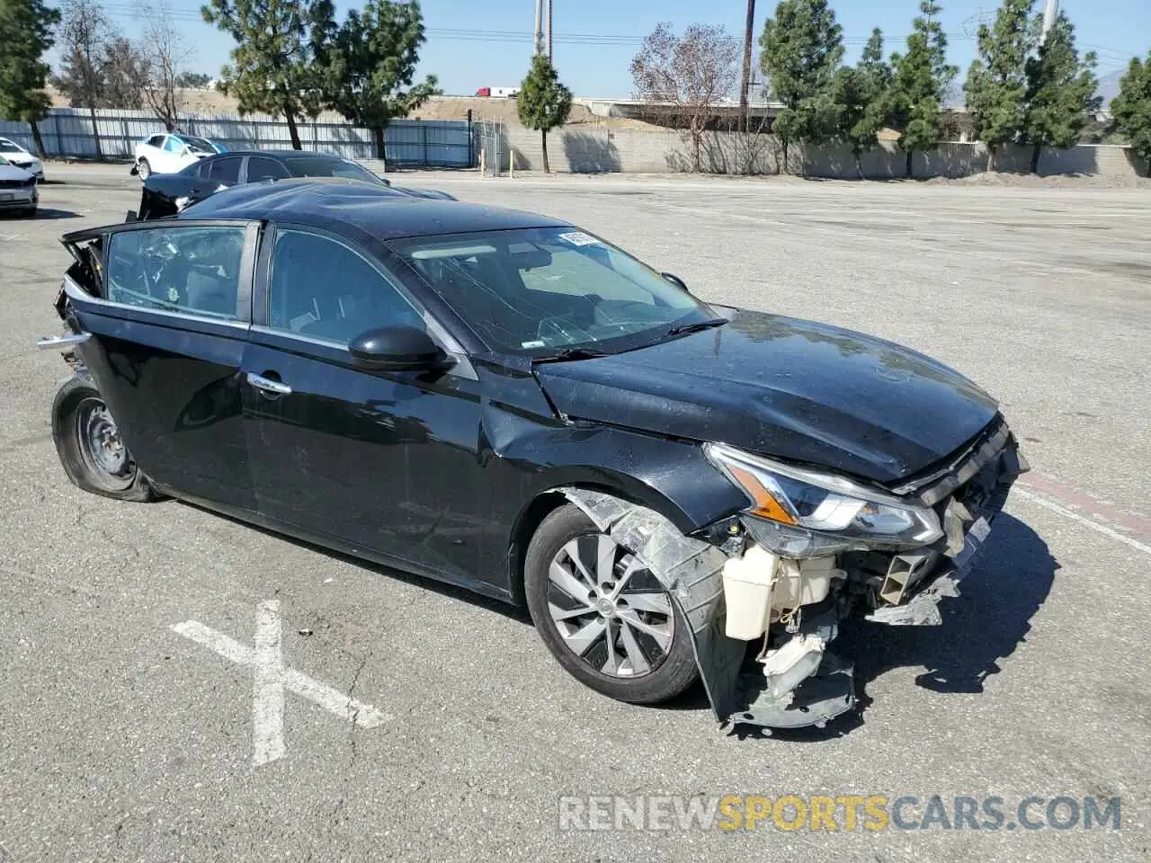 4 Photograph of a damaged car 1N4BL4BV4LC247367 NISSAN ALTIMA 2020