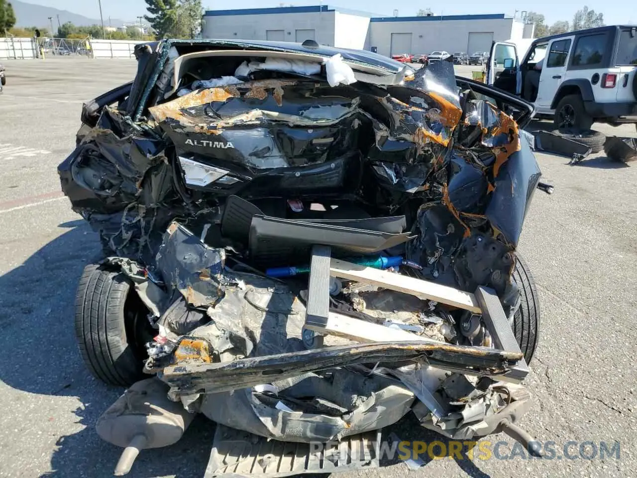 6 Photograph of a damaged car 1N4BL4BV4LC247367 NISSAN ALTIMA 2020