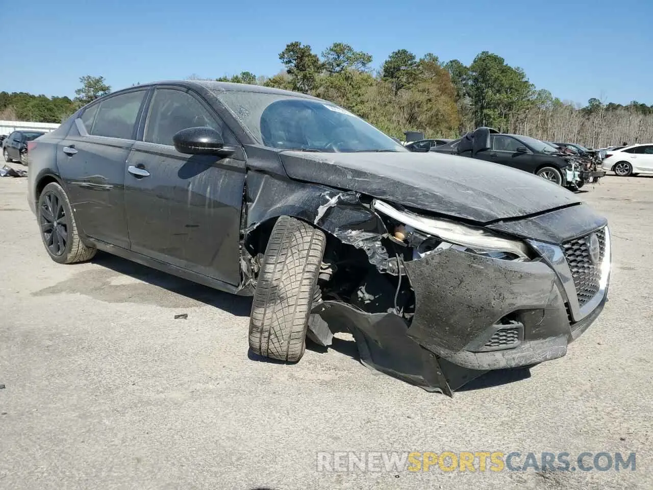 4 Photograph of a damaged car 1N4BL4BV4LC265240 NISSAN ALTIMA 2020