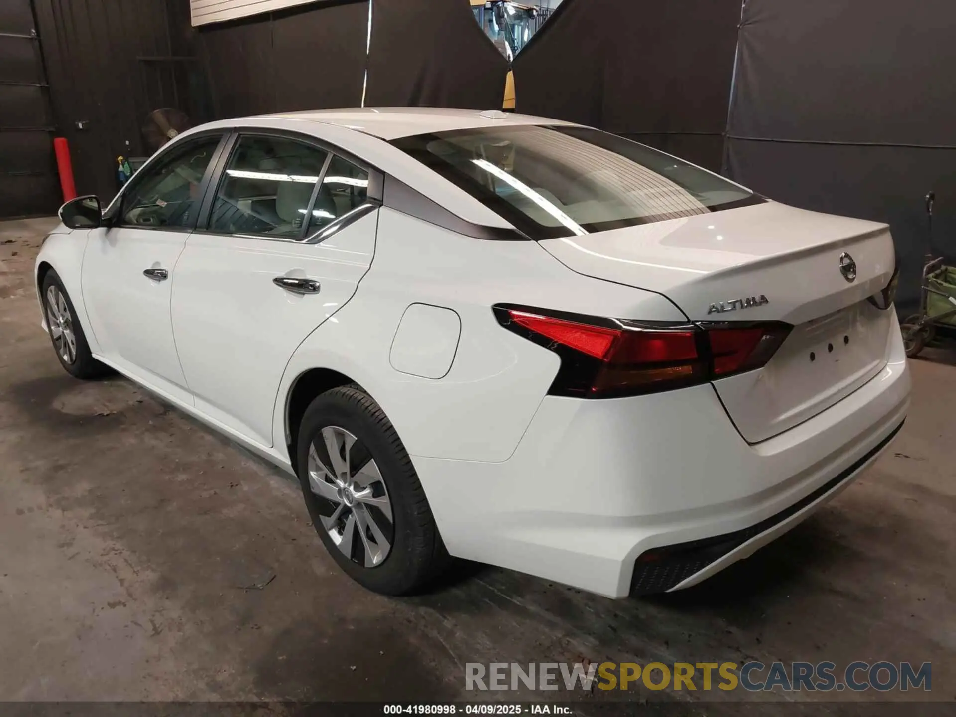3 Photograph of a damaged car 1N4BL4BV4LC271734 NISSAN ALTIMA 2020