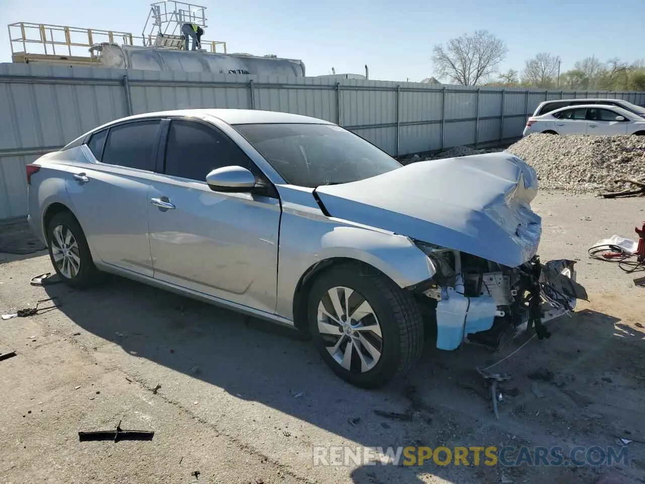 4 Photograph of a damaged car 1N4BL4BV4LC272091 NISSAN ALTIMA 2020