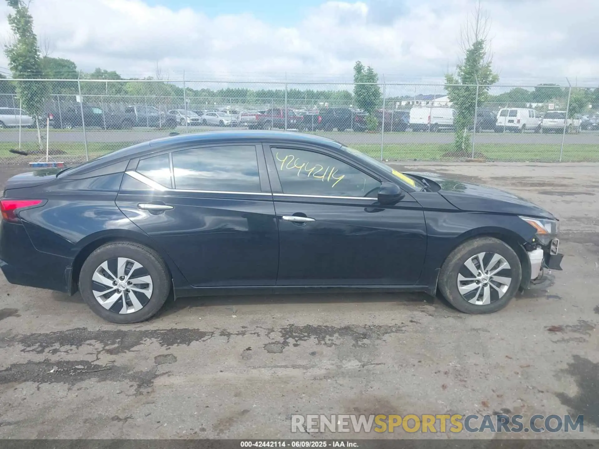 13 Photograph of a damaged car 1N4BL4BV4LC278408 NISSAN ALTIMA 2020