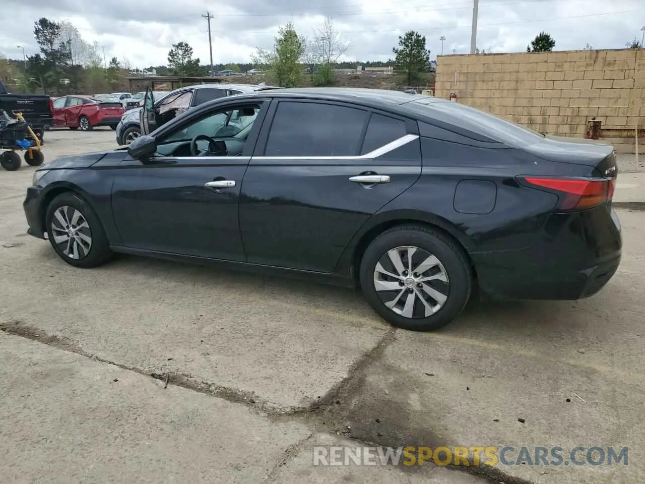 2 Photograph of a damaged car 1N4BL4BV4LC284371 NISSAN ALTIMA 2020