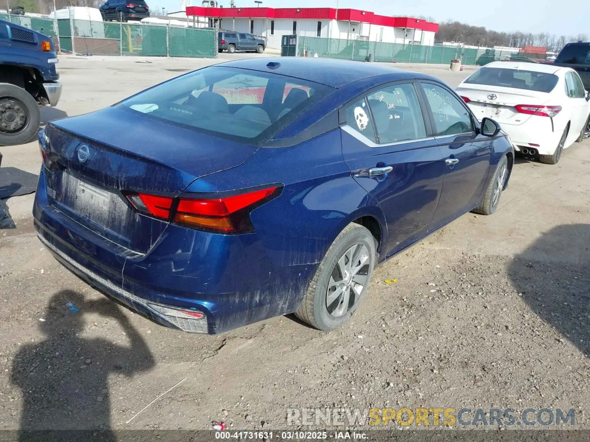 4 Photograph of a damaged car 1N4BL4BV5LC124872 NISSAN ALTIMA 2020