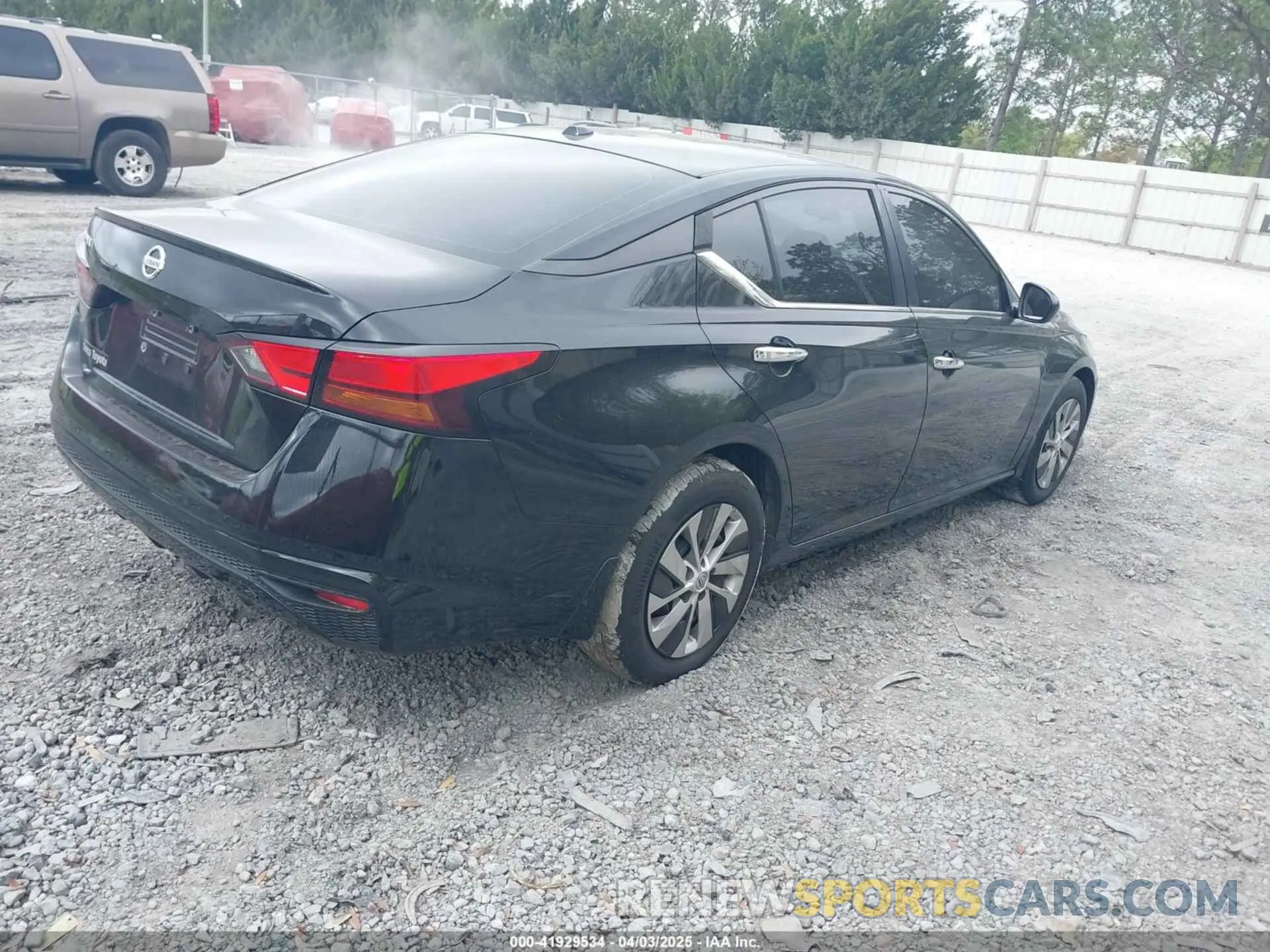 4 Photograph of a damaged car 1N4BL4BV5LC147004 NISSAN ALTIMA 2020