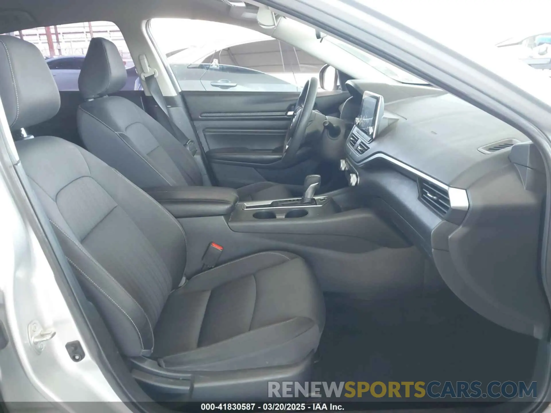 5 Photograph of a damaged car 1N4BL4BV5LC147469 NISSAN ALTIMA 2020