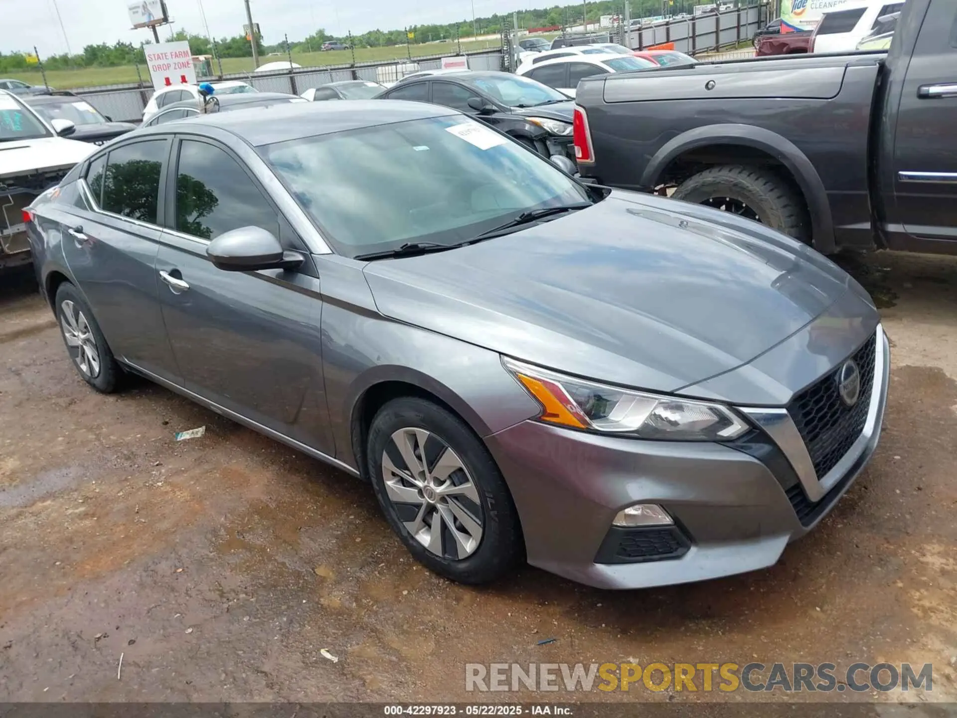 13 Photograph of a damaged car 1N4BL4BV5LC152851 NISSAN ALTIMA 2020