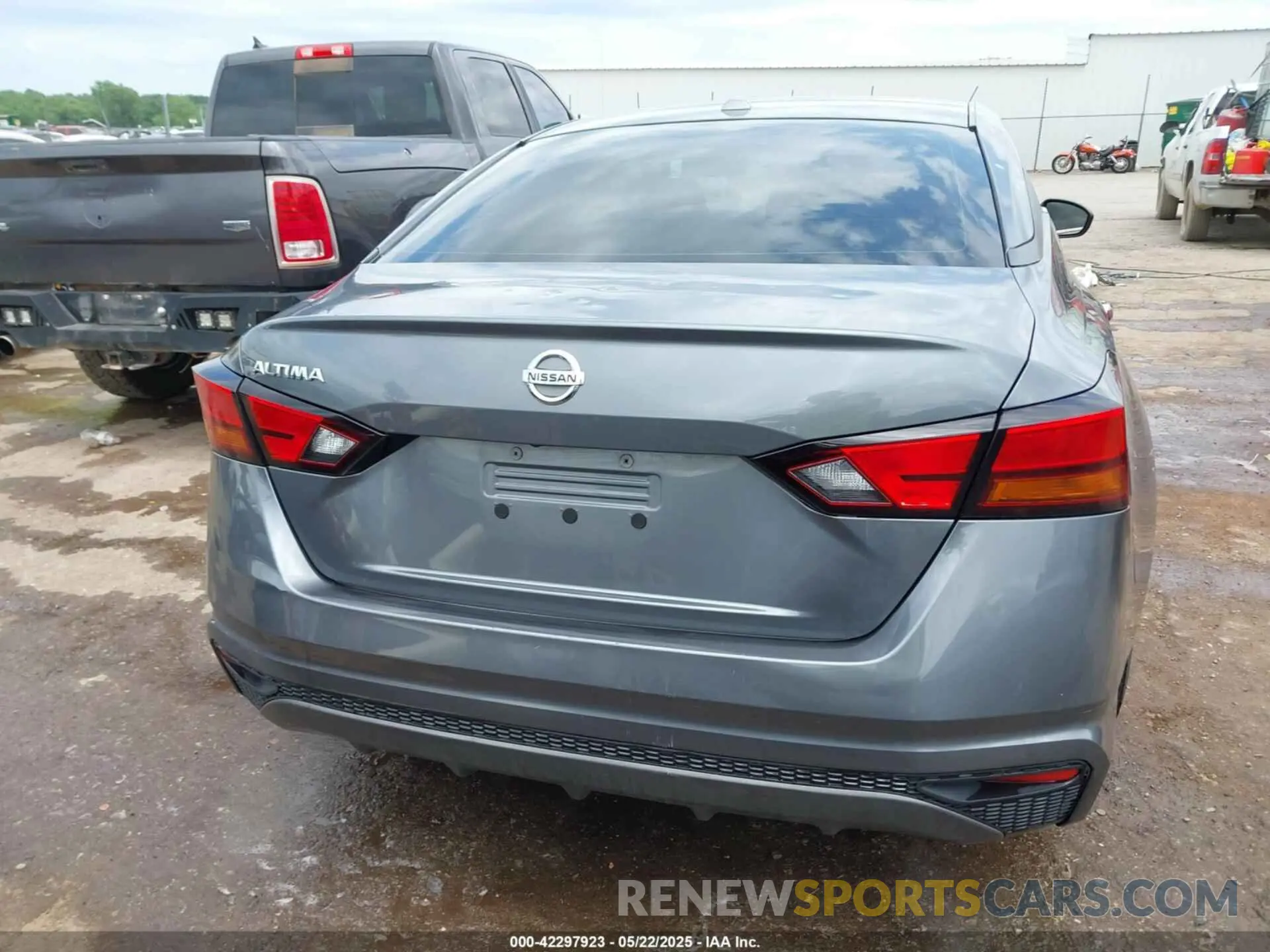 16 Photograph of a damaged car 1N4BL4BV5LC152851 NISSAN ALTIMA 2020
