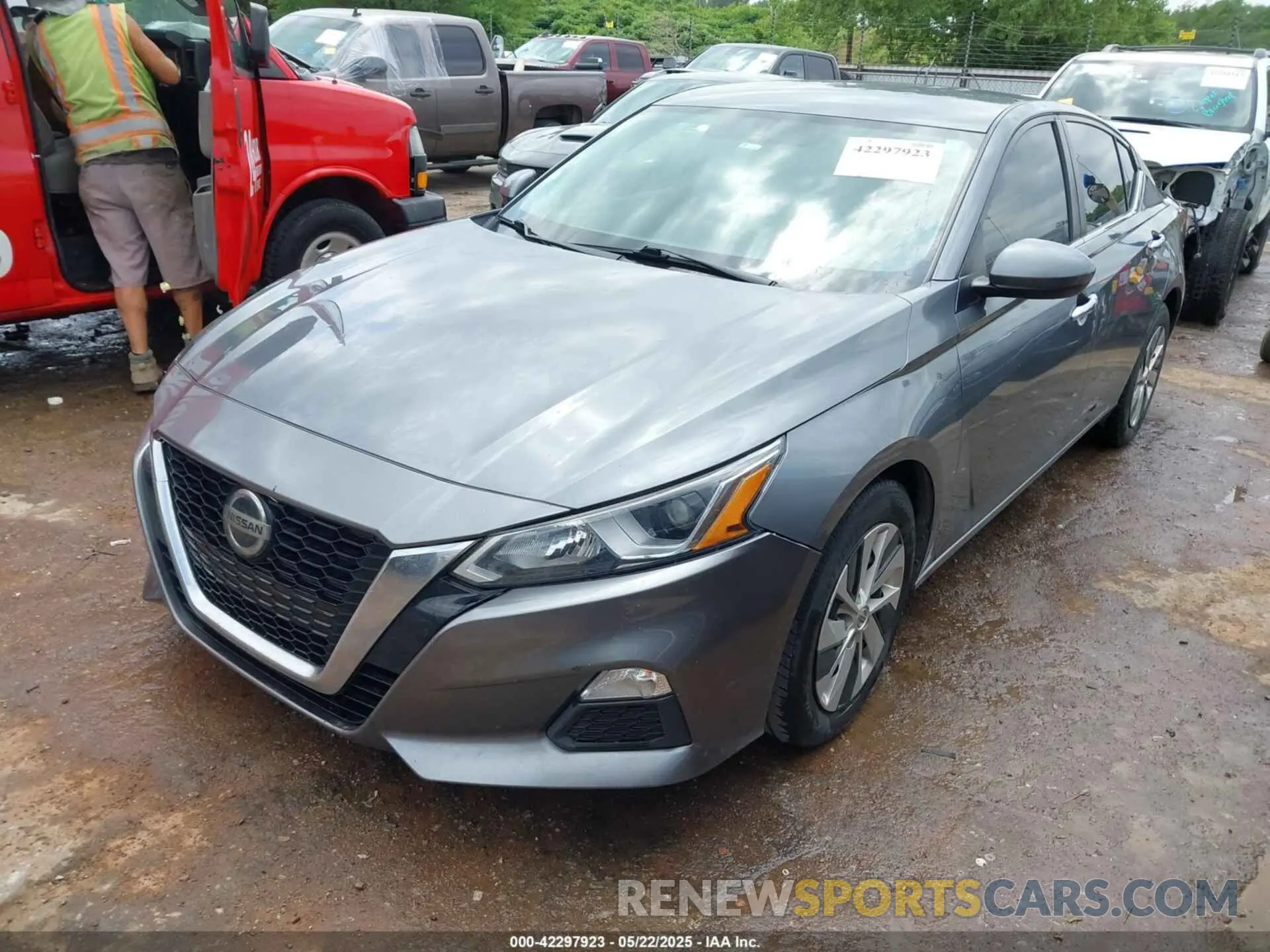 2 Photograph of a damaged car 1N4BL4BV5LC152851 NISSAN ALTIMA 2020
