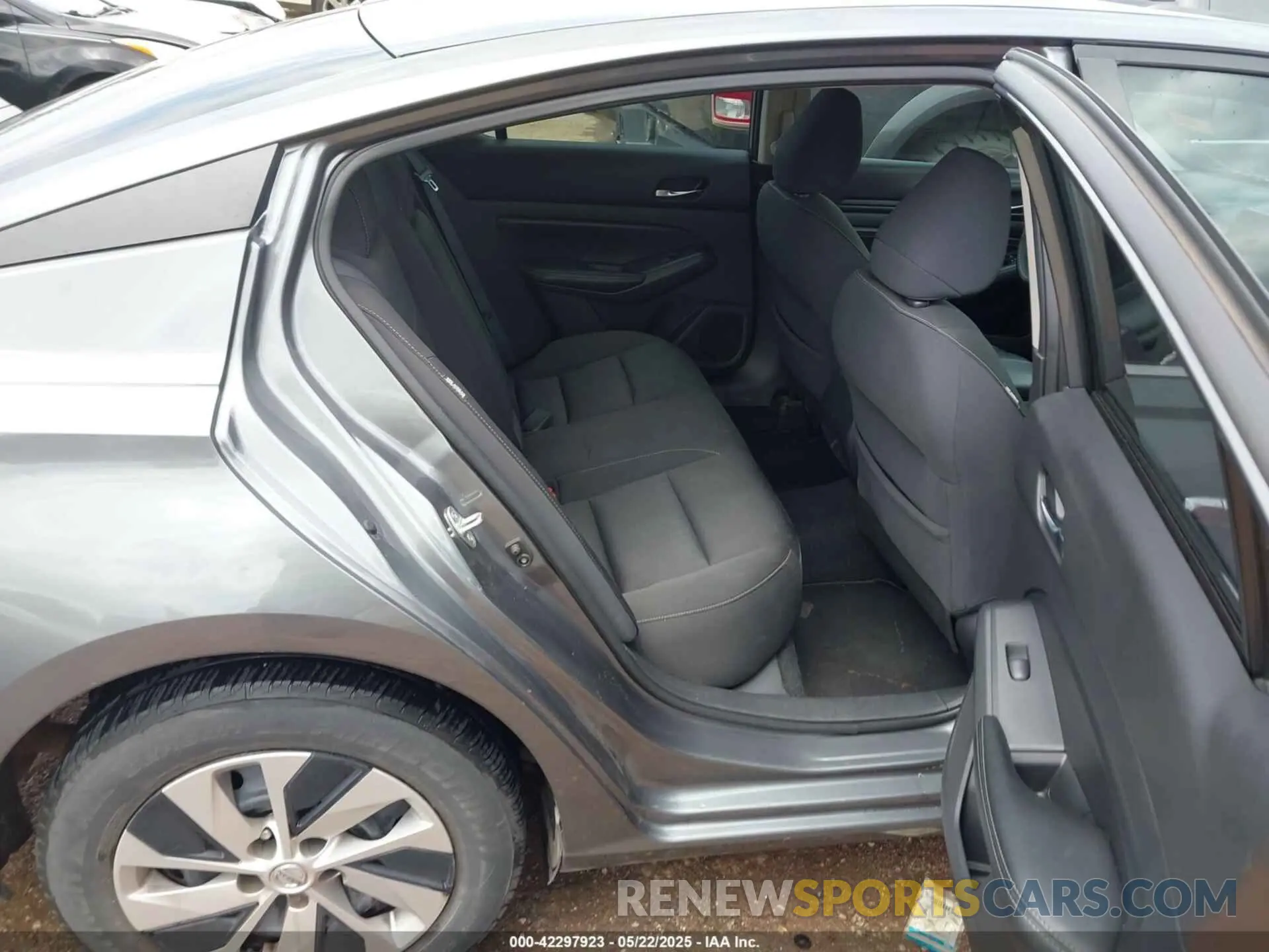 8 Photograph of a damaged car 1N4BL4BV5LC152851 NISSAN ALTIMA 2020