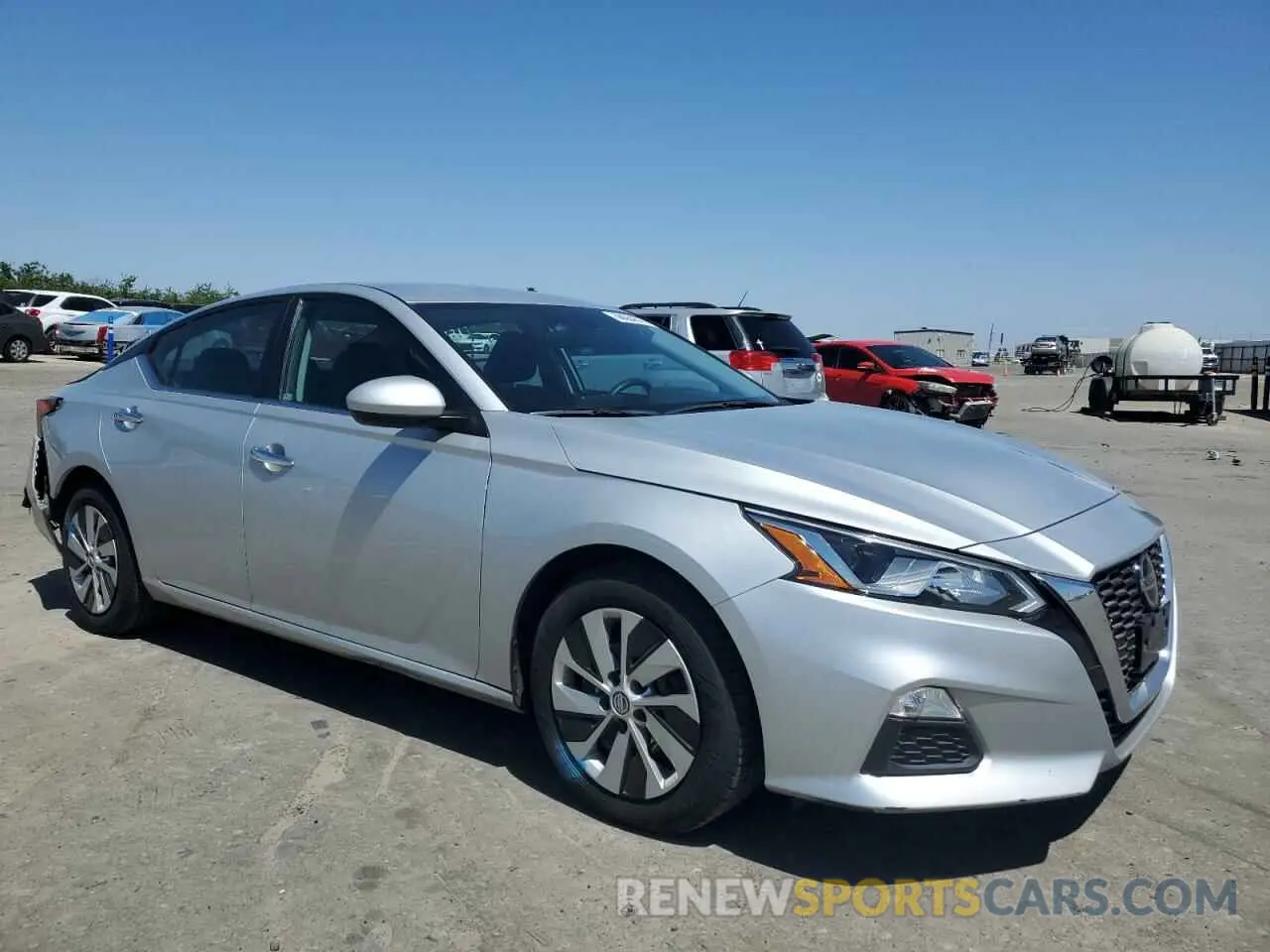 4 Photograph of a damaged car 1N4BL4BV5LC180147 NISSAN ALTIMA 2020