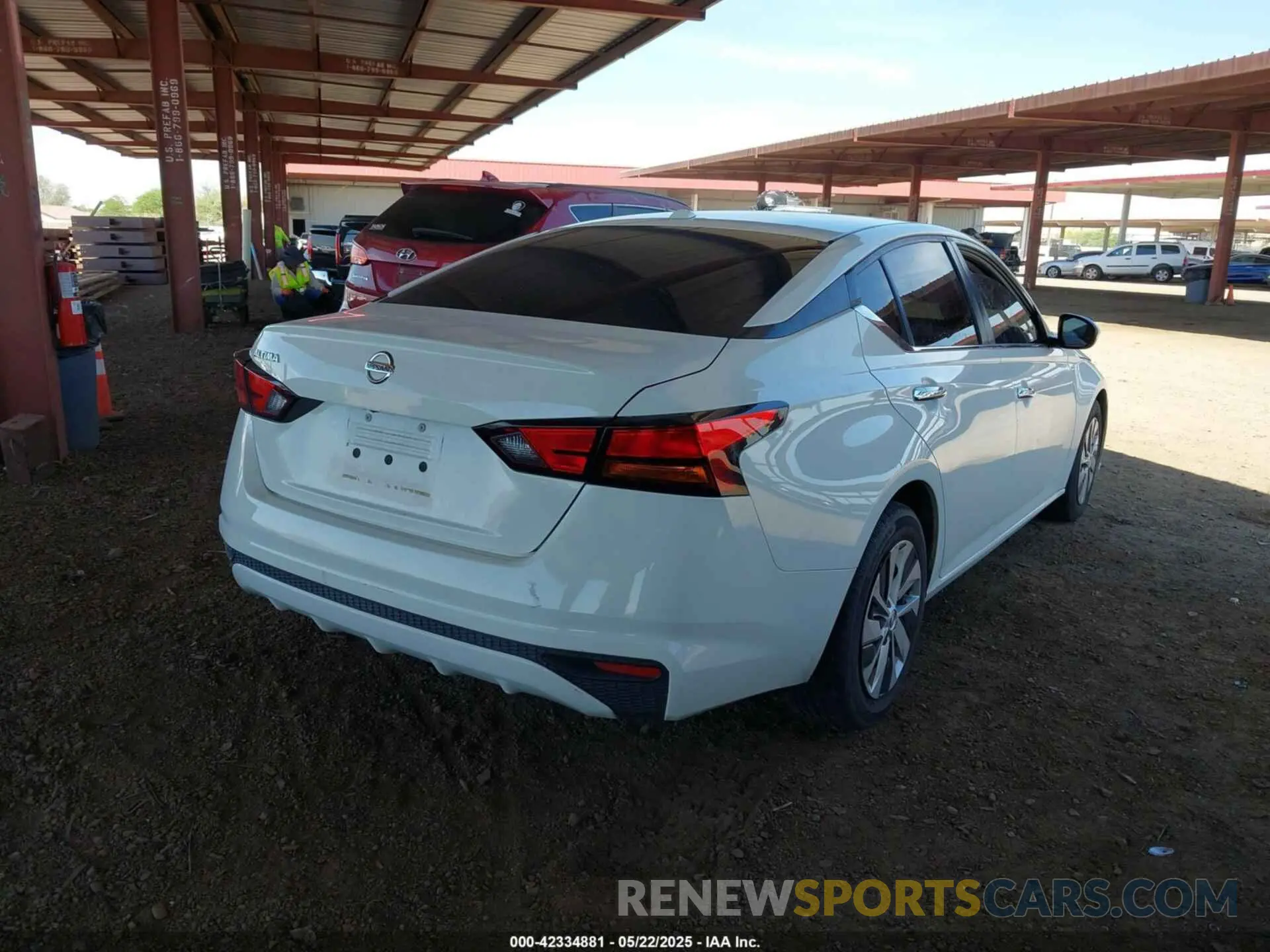 4 Photograph of a damaged car 1N4BL4BV5LC212904 NISSAN ALTIMA 2020
