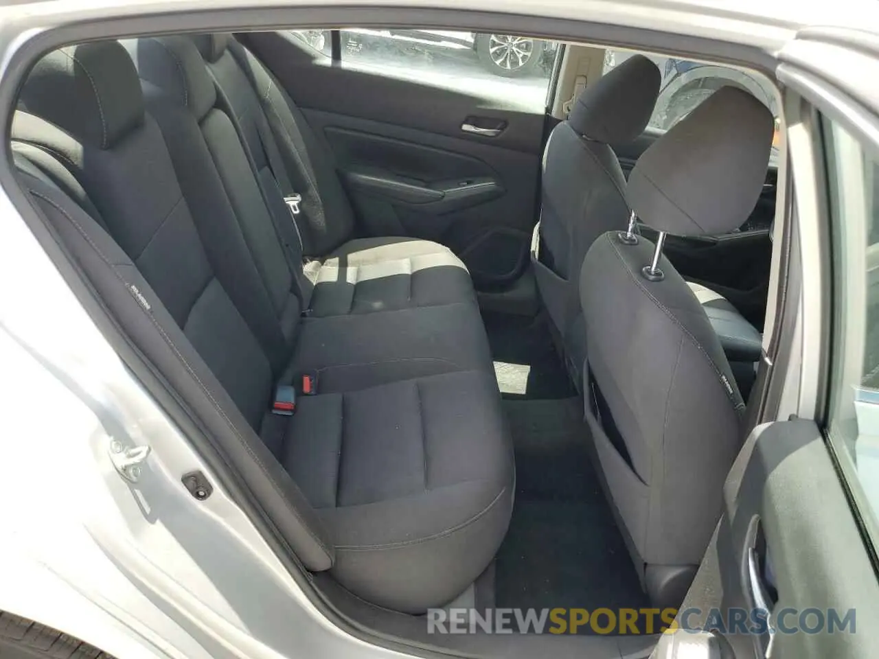 10 Photograph of a damaged car 1N4BL4BV5LC213597 NISSAN ALTIMA 2020