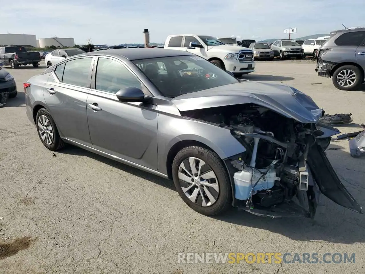 4 Photograph of a damaged car 1N4BL4BV5LC237172 NISSAN ALTIMA 2020