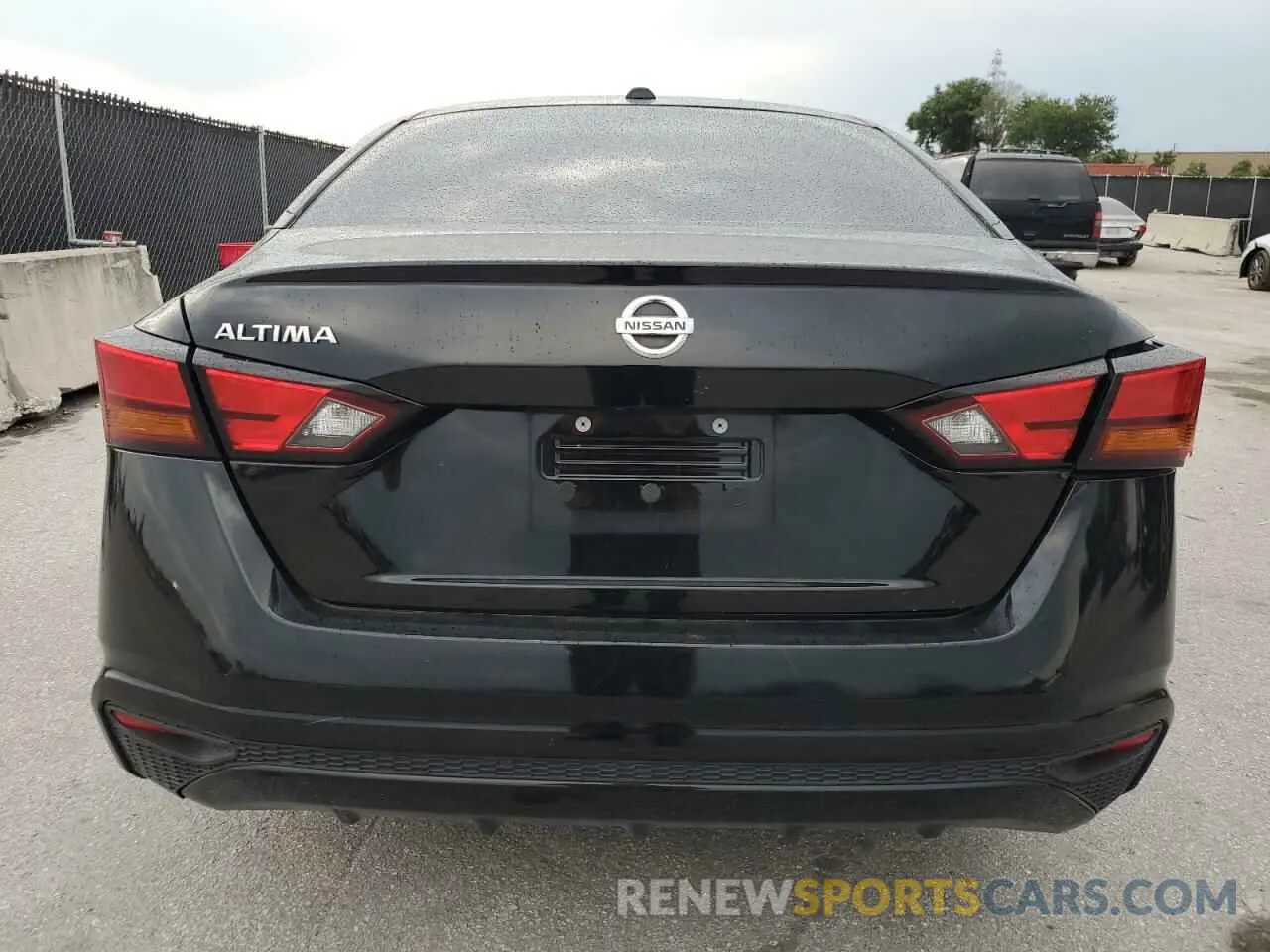 6 Photograph of a damaged car 1N4BL4BV5LC242341 NISSAN ALTIMA 2020