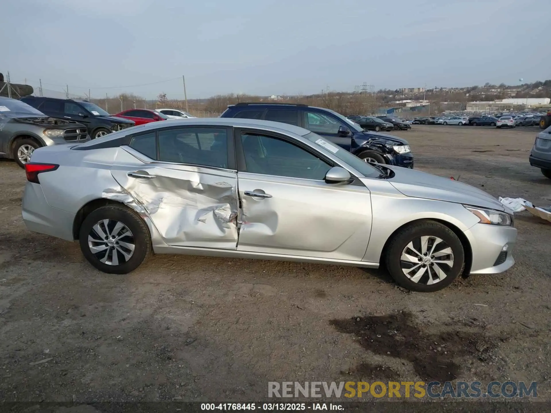 13 Photograph of a damaged car 1N4BL4BV5LC242680 NISSAN ALTIMA 2020