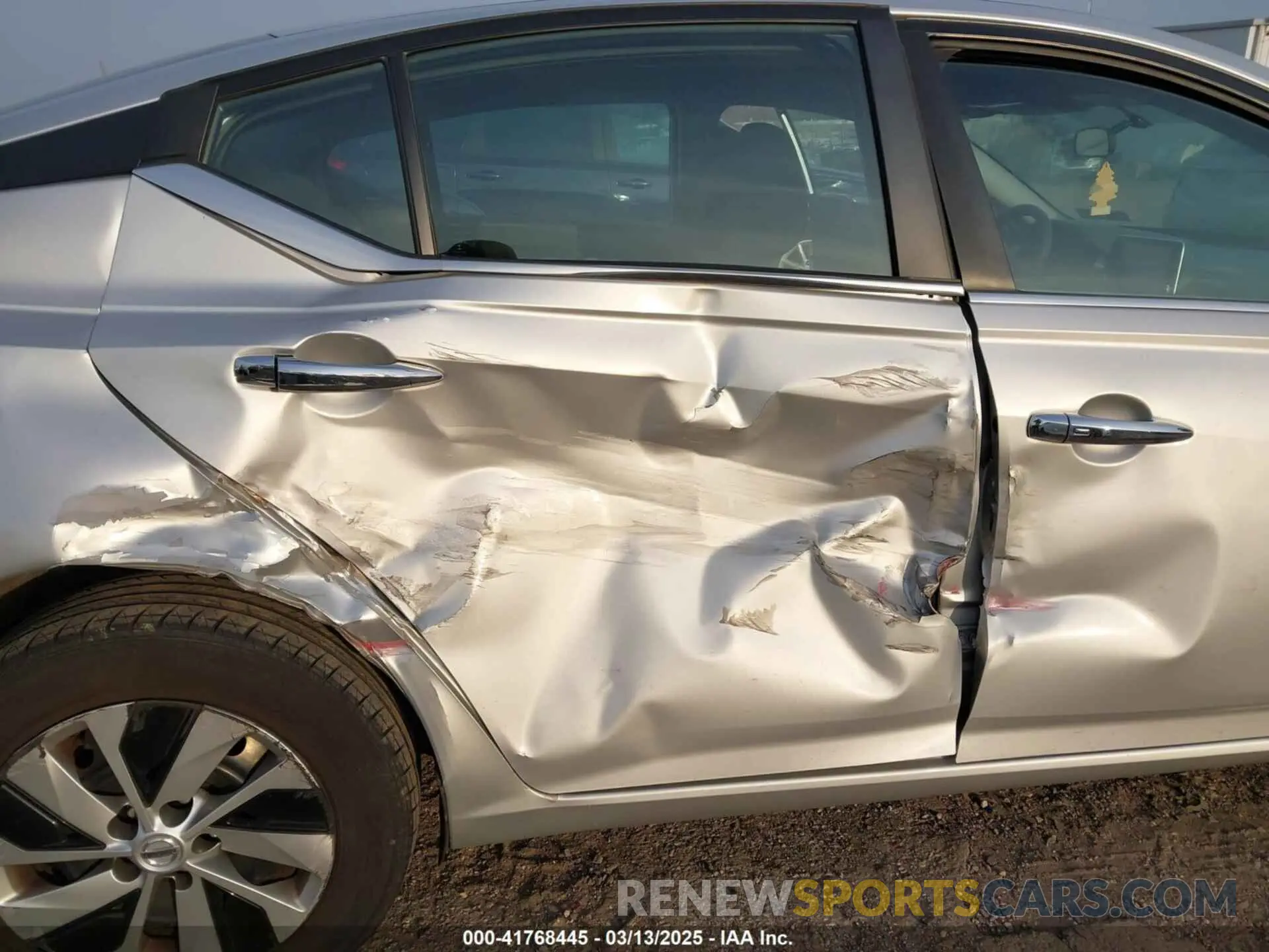 6 Photograph of a damaged car 1N4BL4BV5LC242680 NISSAN ALTIMA 2020