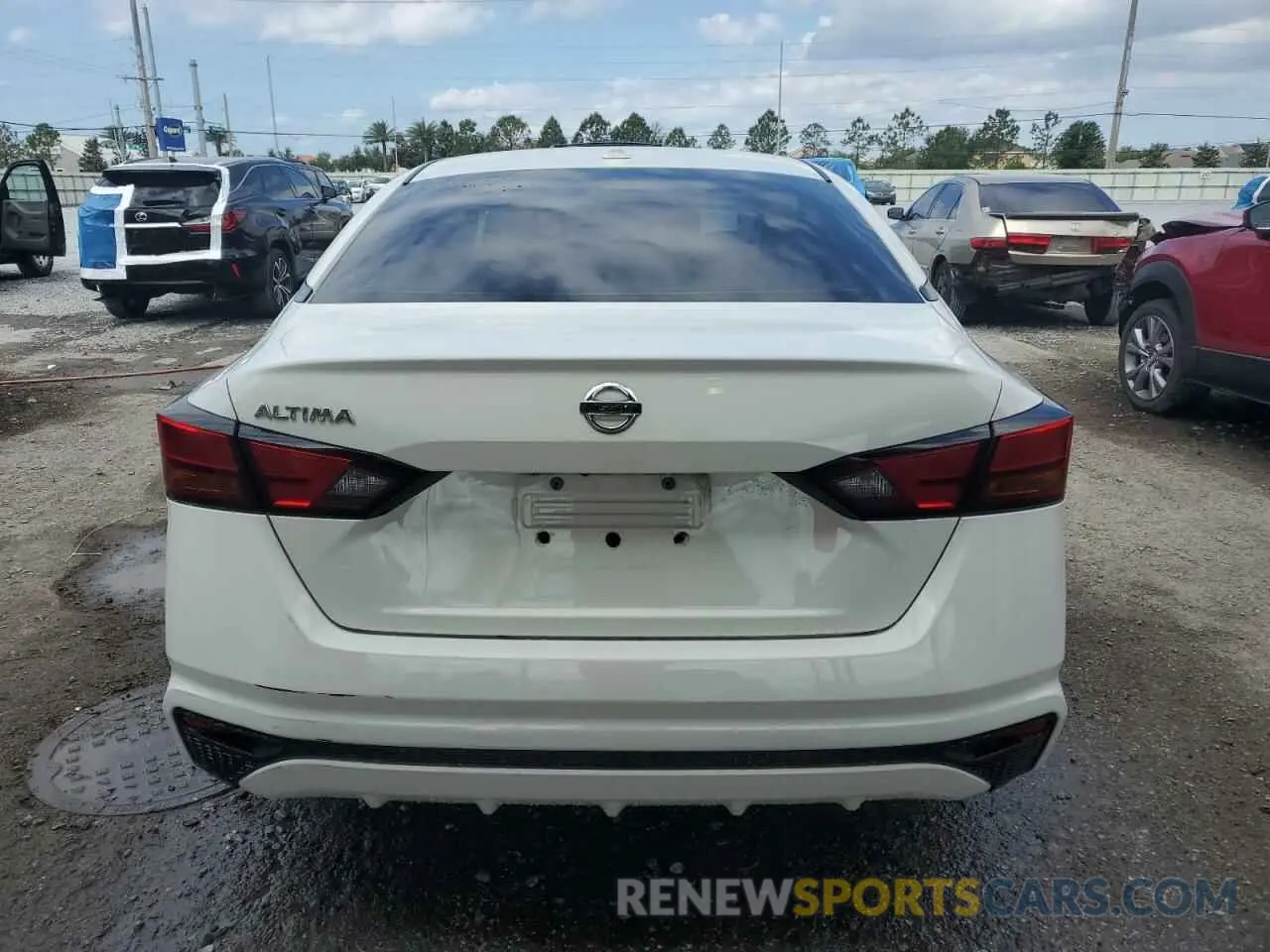 6 Photograph of a damaged car 1N4BL4BV5LC243070 NISSAN ALTIMA 2020