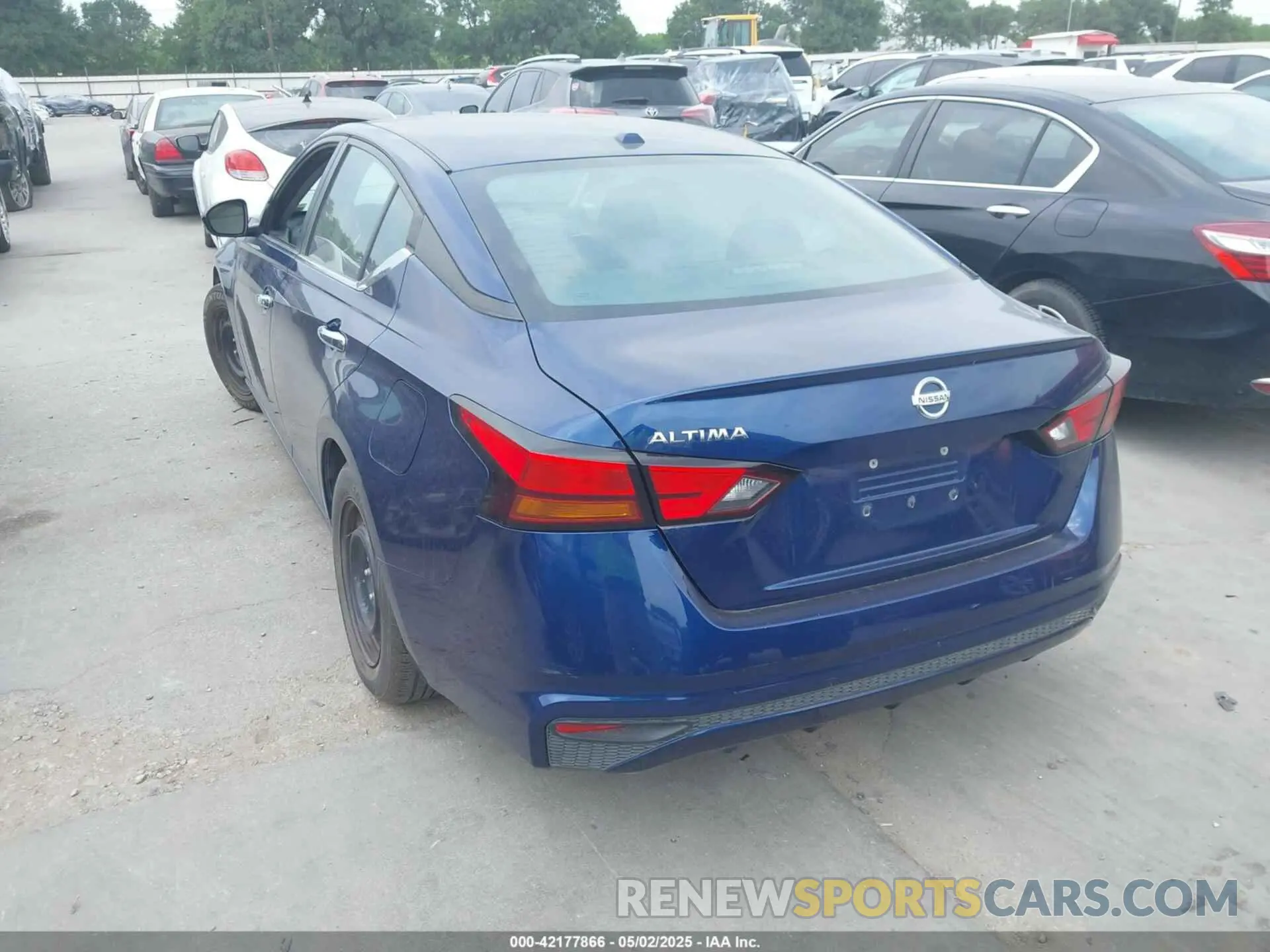 3 Photograph of a damaged car 1N4BL4BV5LC251444 NISSAN ALTIMA 2020