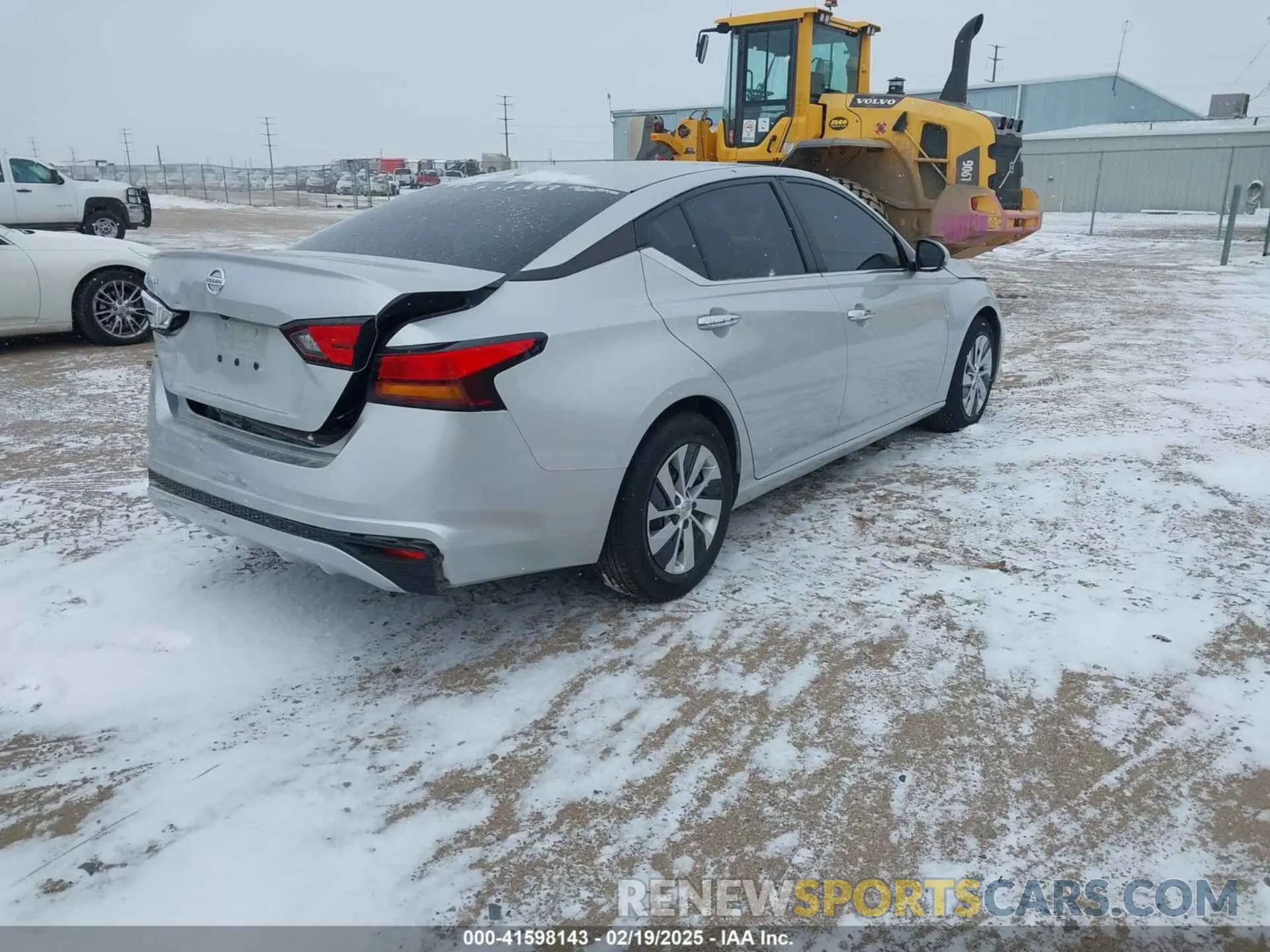 4 Photograph of a damaged car 1N4BL4BV5LC254425 NISSAN ALTIMA 2020