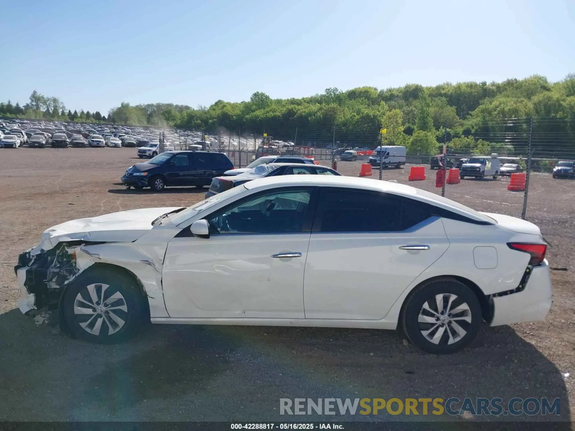 15 Photograph of a damaged car 1N4BL4BV5LC255512 NISSAN ALTIMA 2020